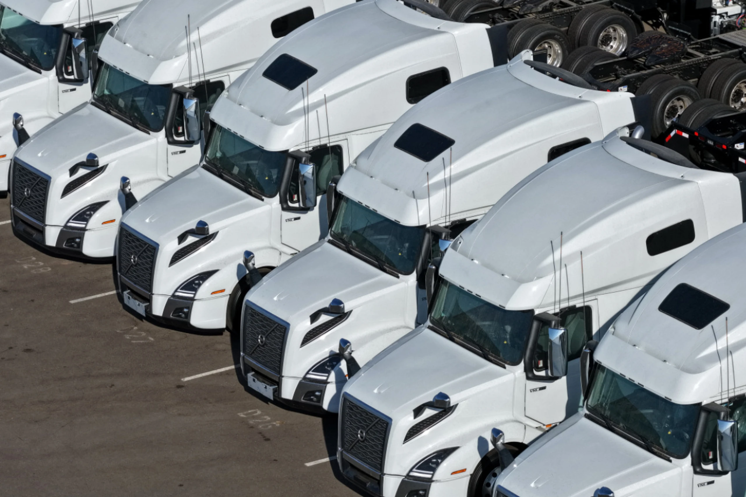 Volvo spürt weiter die schwache Nachfrage