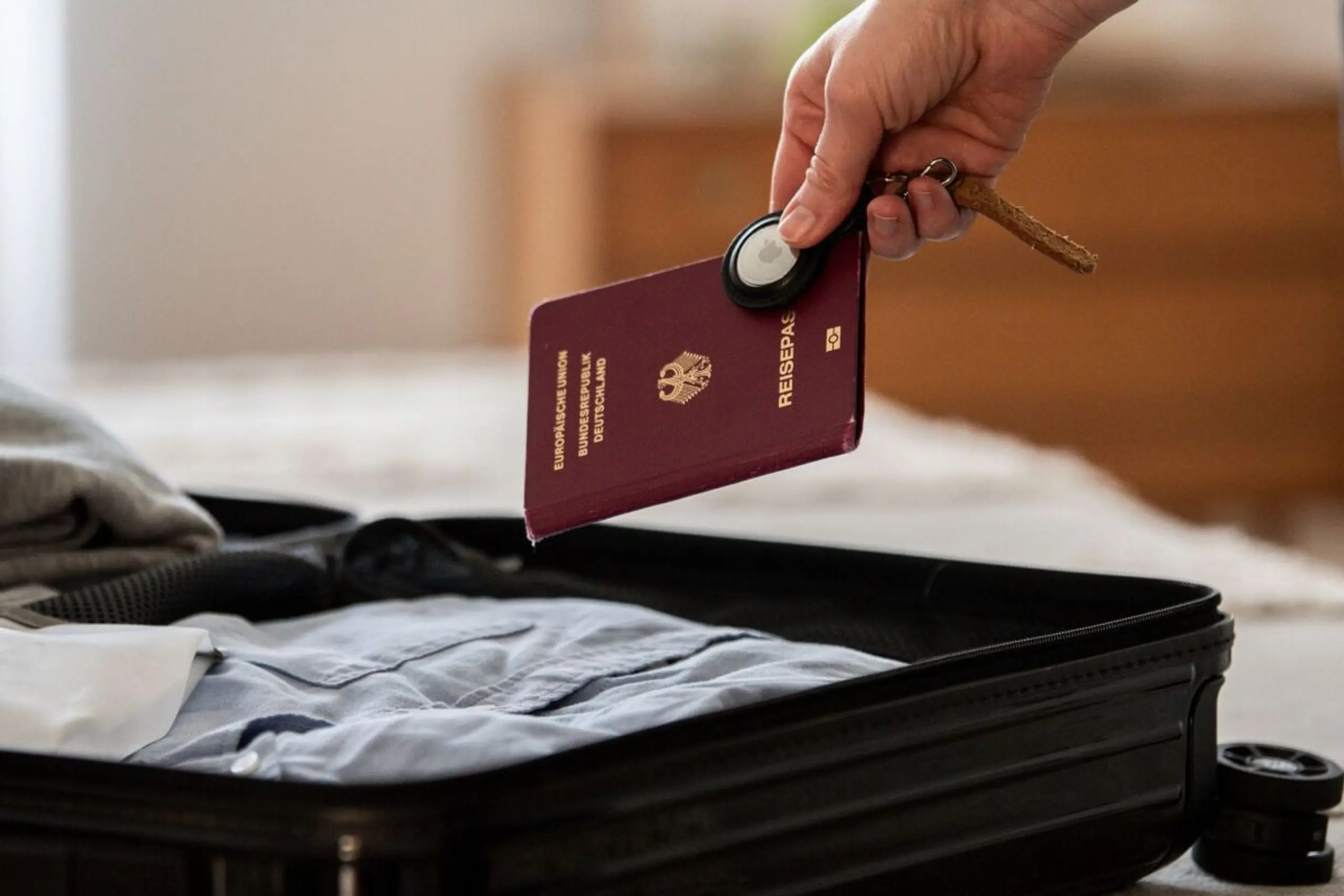 Airtags kann man auch im Koffer verstauen