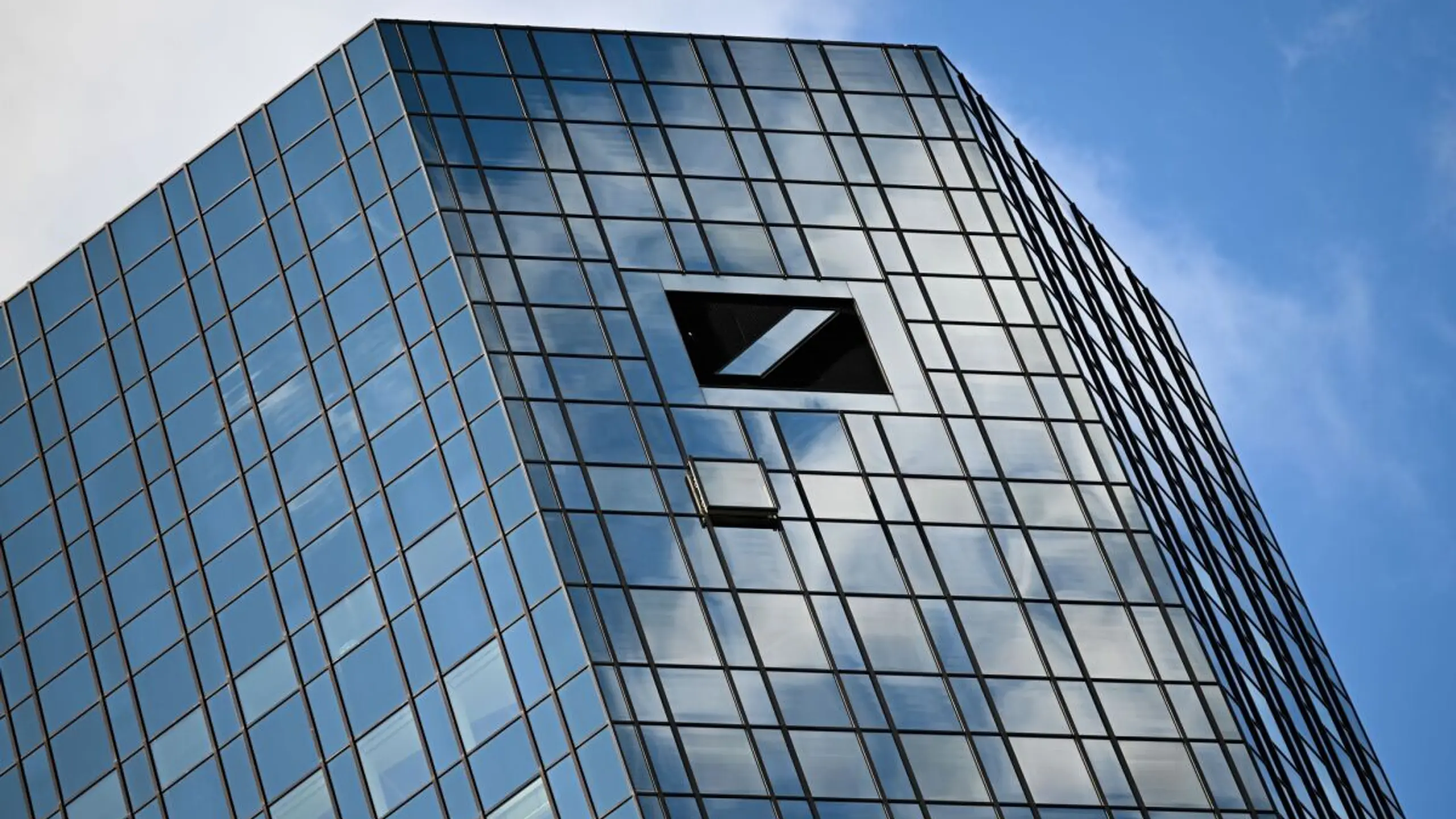 Bank bestätigt Durchsuchung der Geschäftsräume