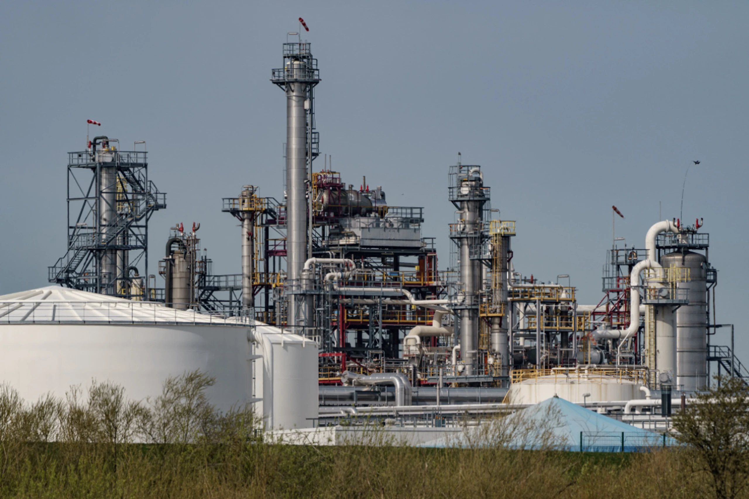 DOW mit hohen Abschreibungen wegen Polyurethanen und Bauchemikalien