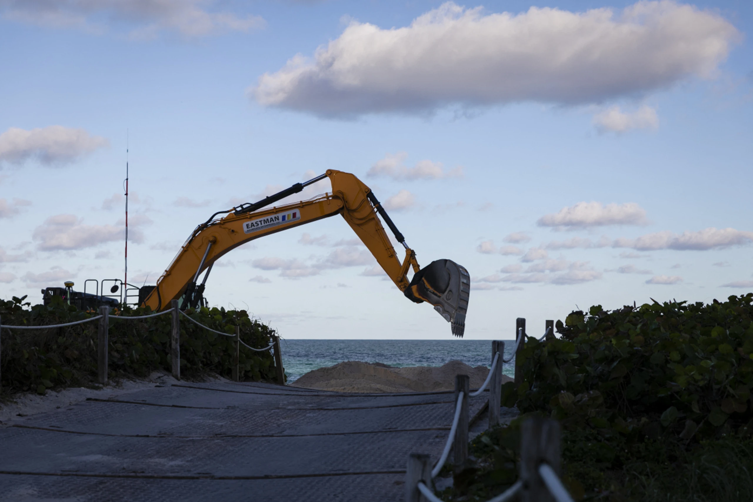 Bestellungen legten im Vergleich zum Vormonat um 2,7 Prozent zu