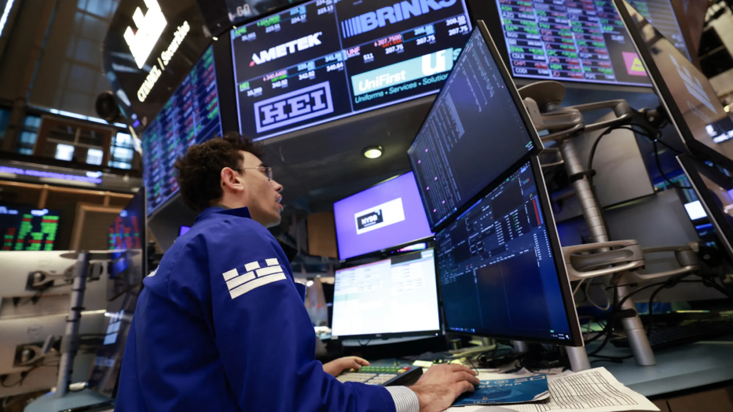 Micrsoft und Tesla im Minus, Meta dagegen höher