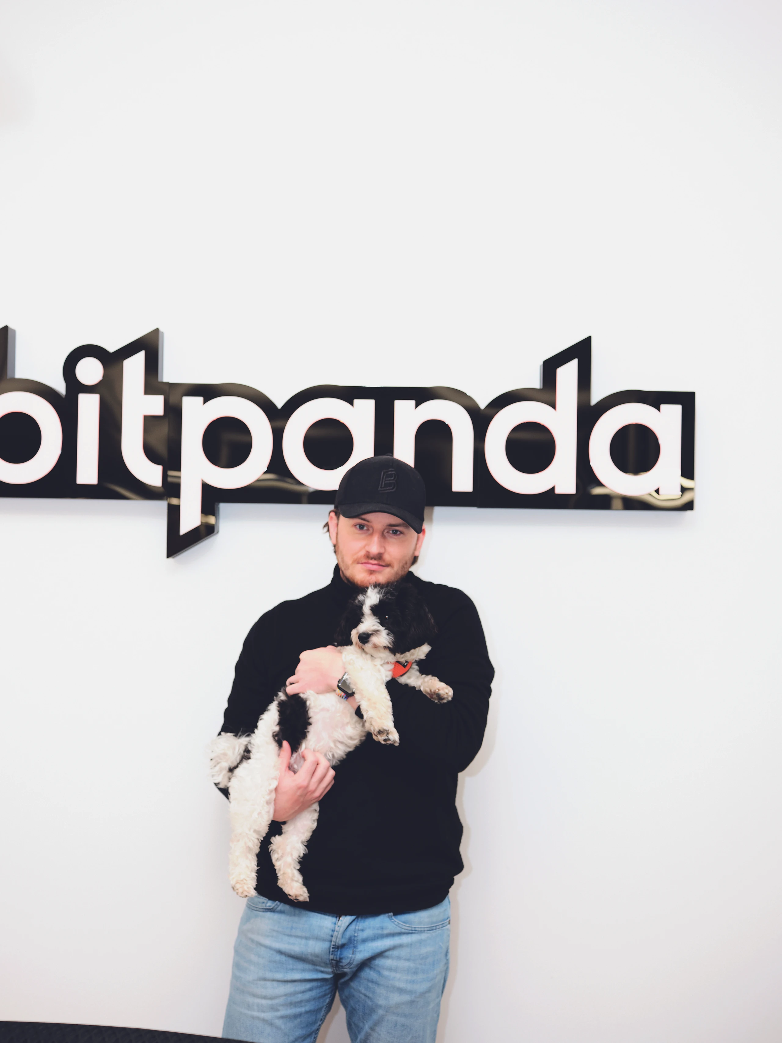 Bitpanda-Milliarden, eine Hündin und viel Herz: Warum Eric Demuth jetzt stiftet