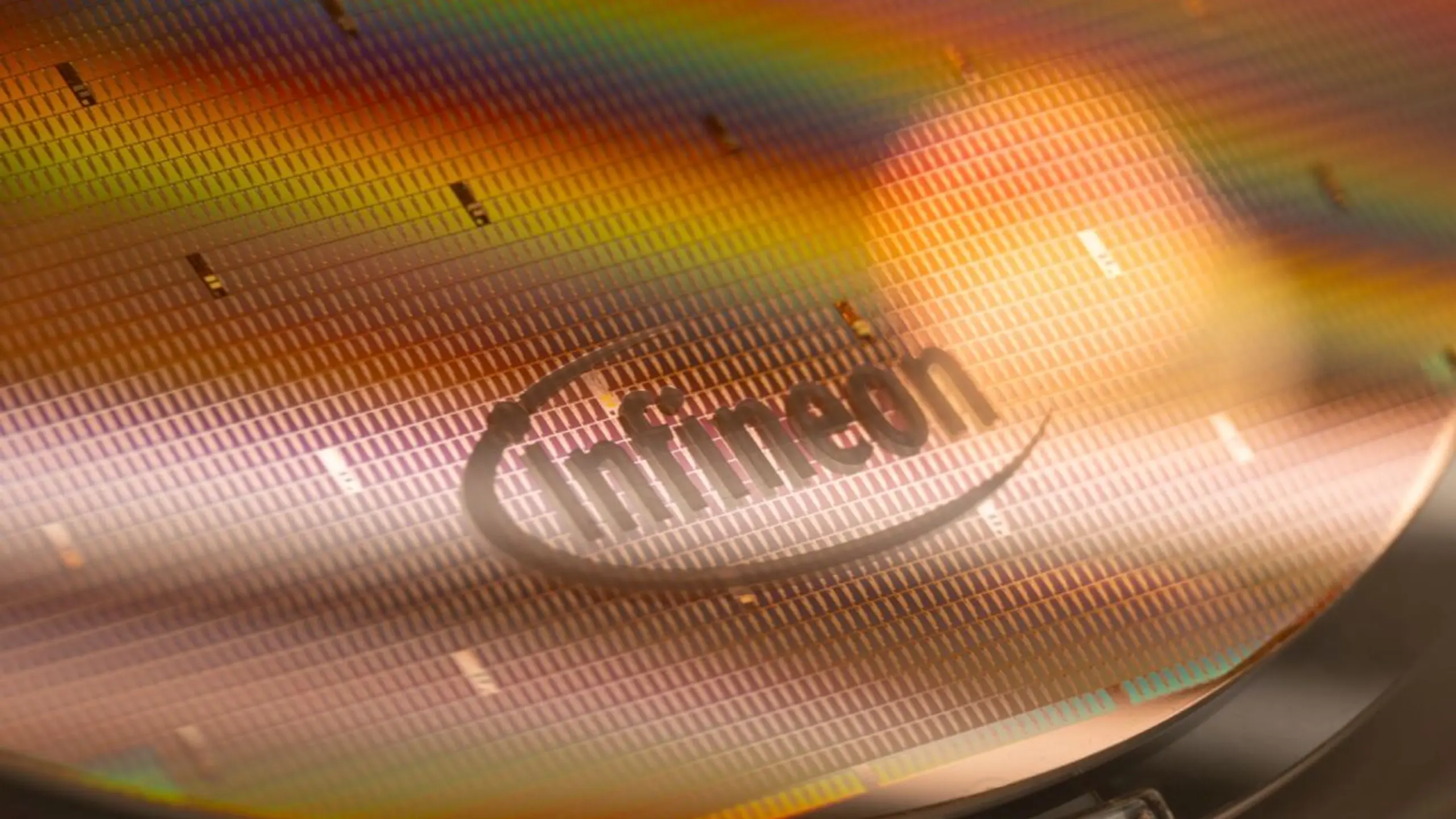 Infineon holt sich Kapital für Käufe