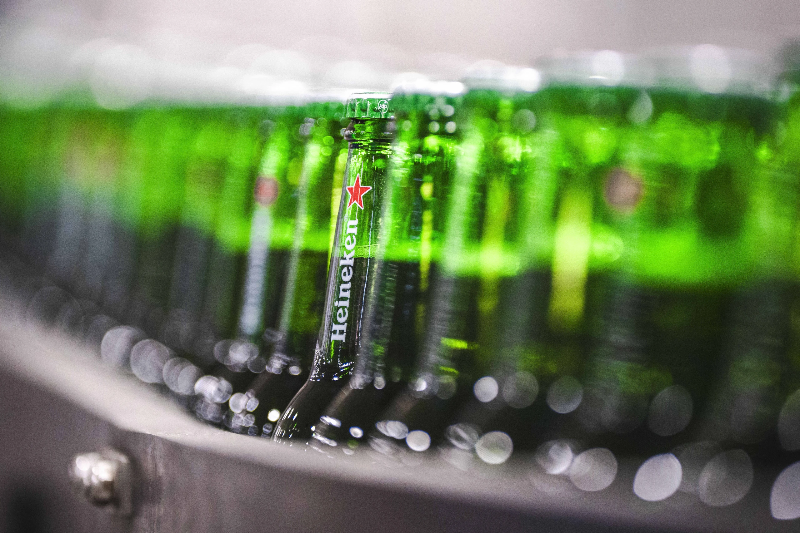 Heineken baut weltweit 6.000 Stellen ab