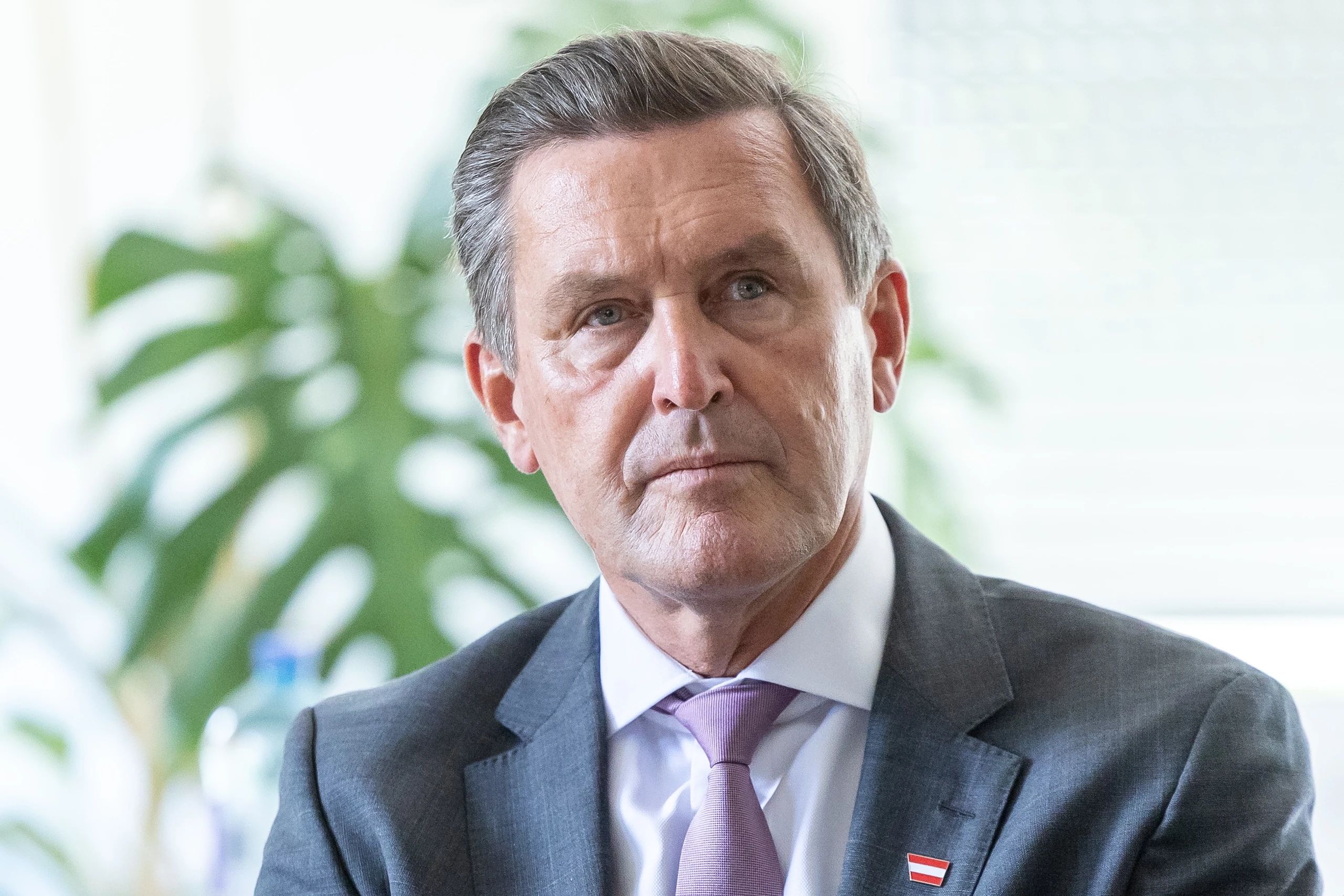 Hanke: Maßnahmen gegen Import von Chinazügen