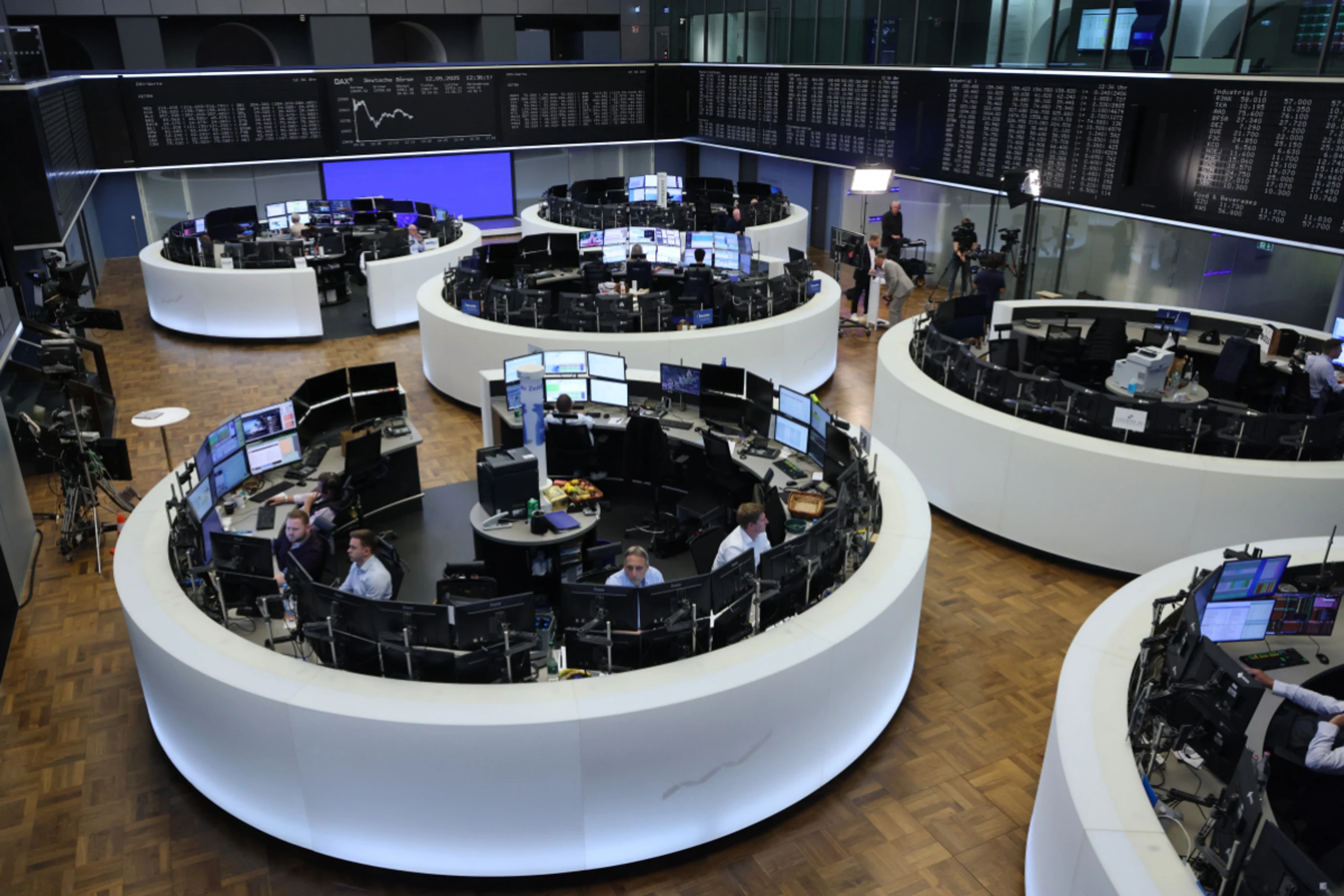 DAX im Minus und FTSE-100 im Plus