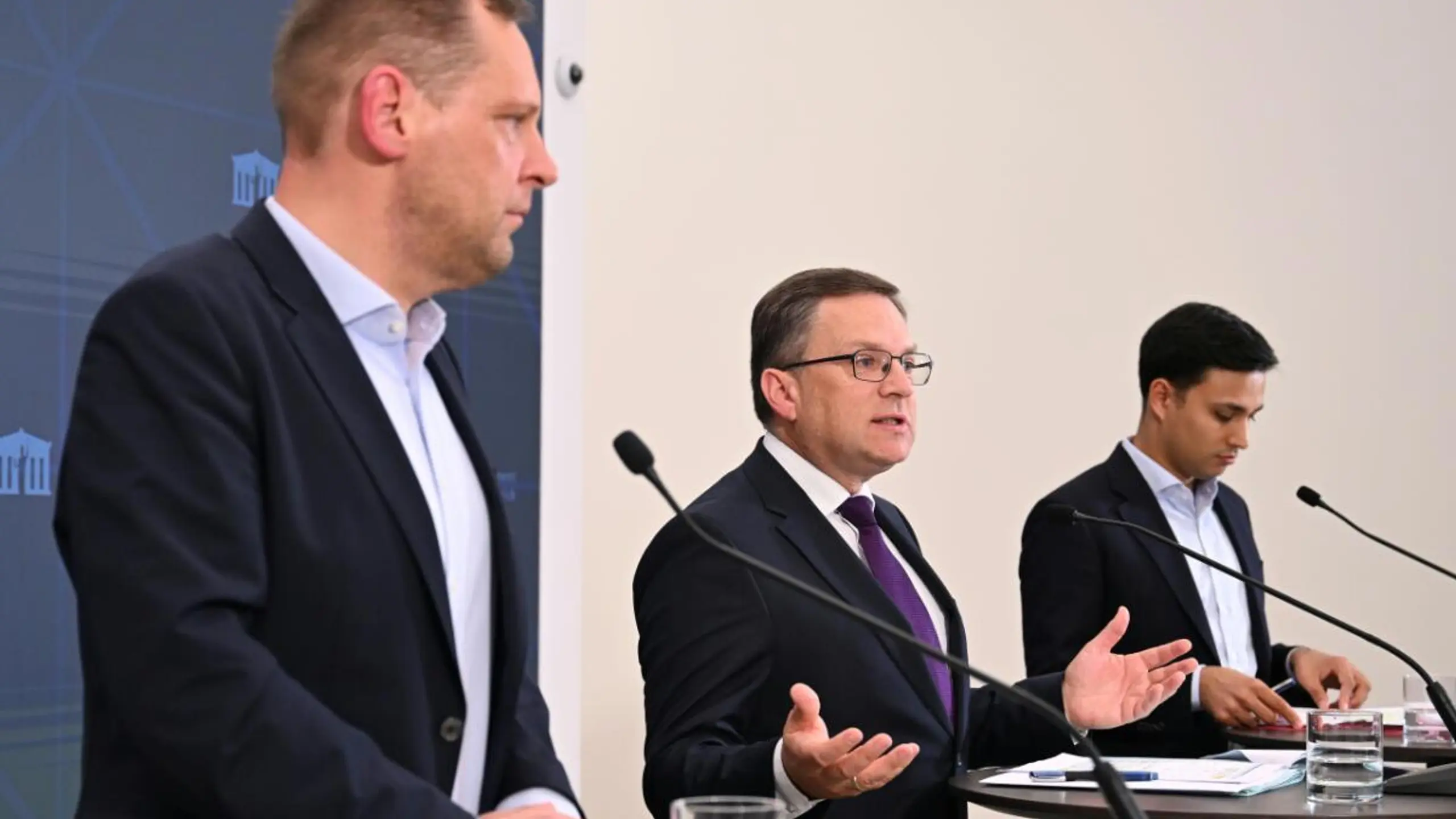 © APA/APA/HELMUT FOHRINGER/HELMUT FOHRINGER Regierungsfraktionen sprechen über künftige Wehrpflicht