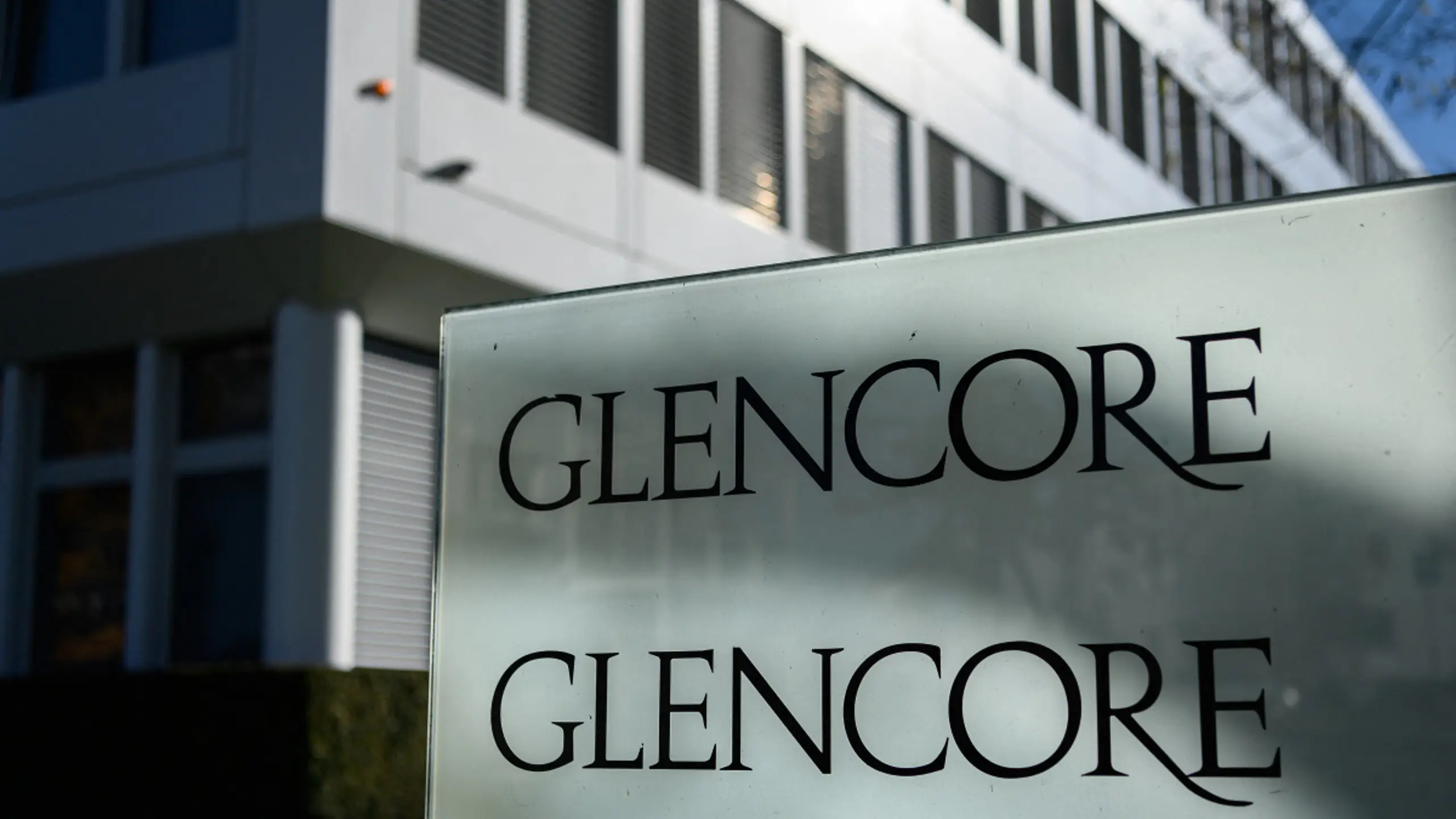 Glencore plant Zusatzdividende