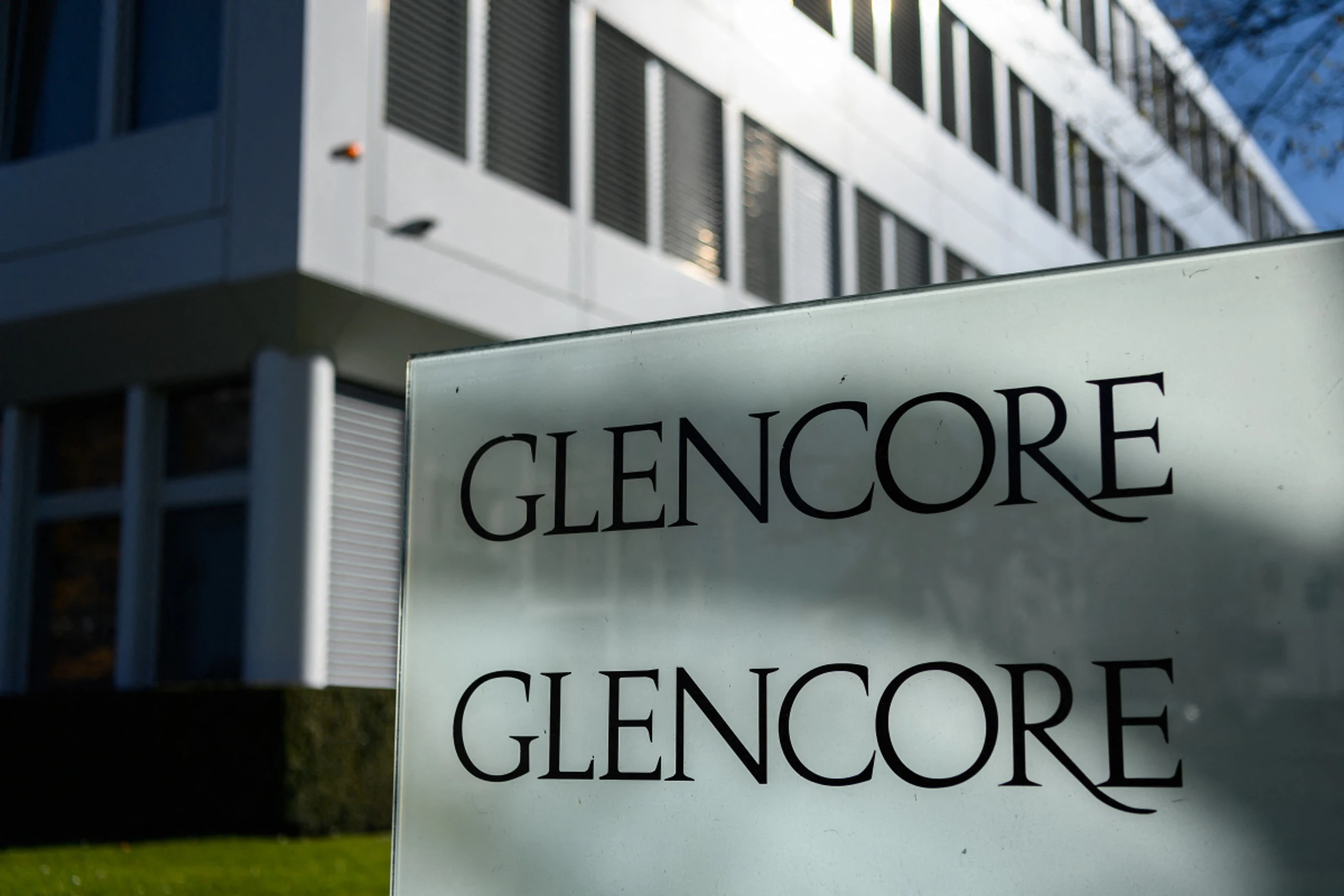 Glencore plant Zusatzdividende