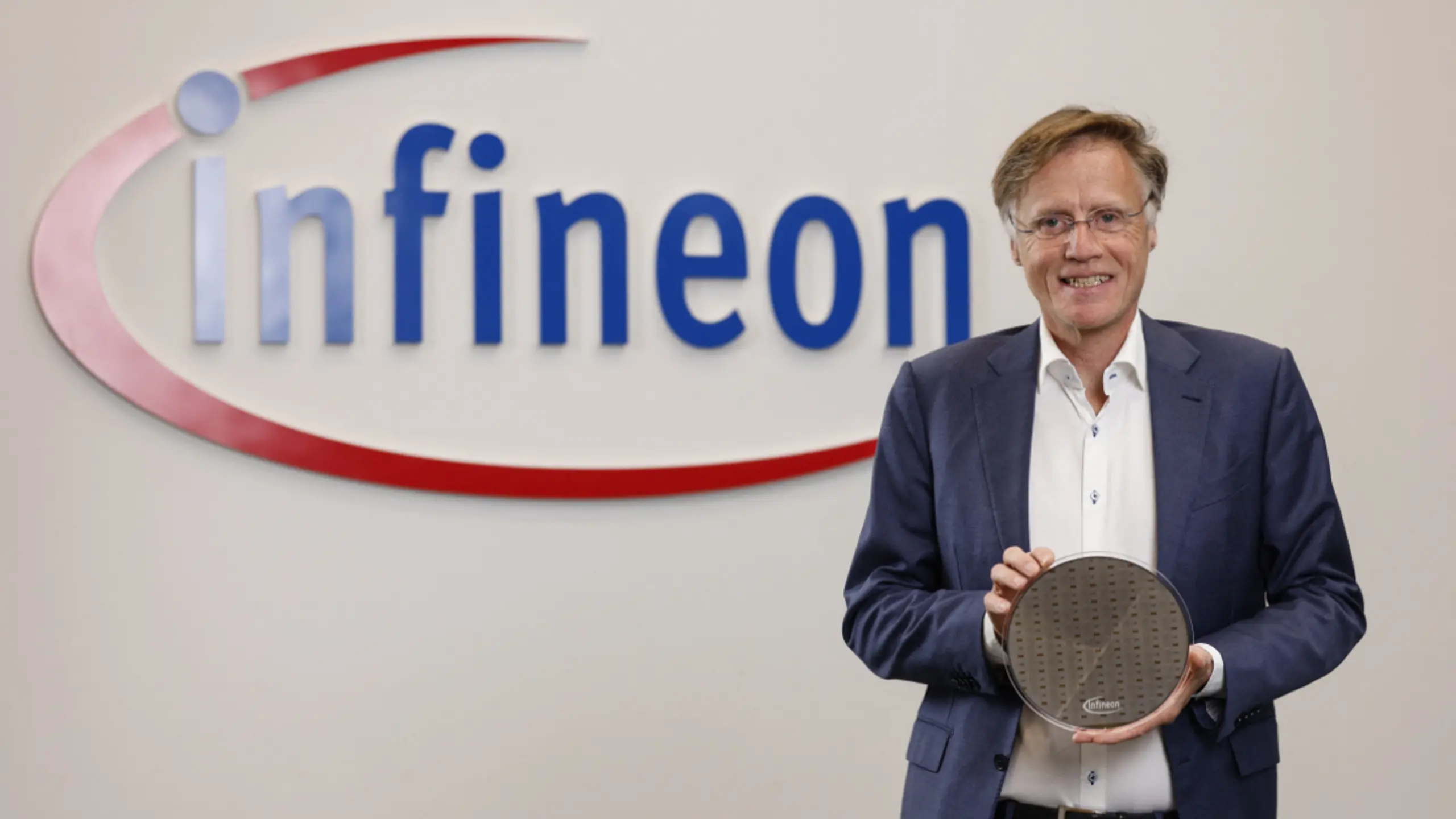 © APA/APA/AFP/MICHAELA STACHE Neue Amtszeit von Jochen Hanebeck läuft bis Ende März 2032