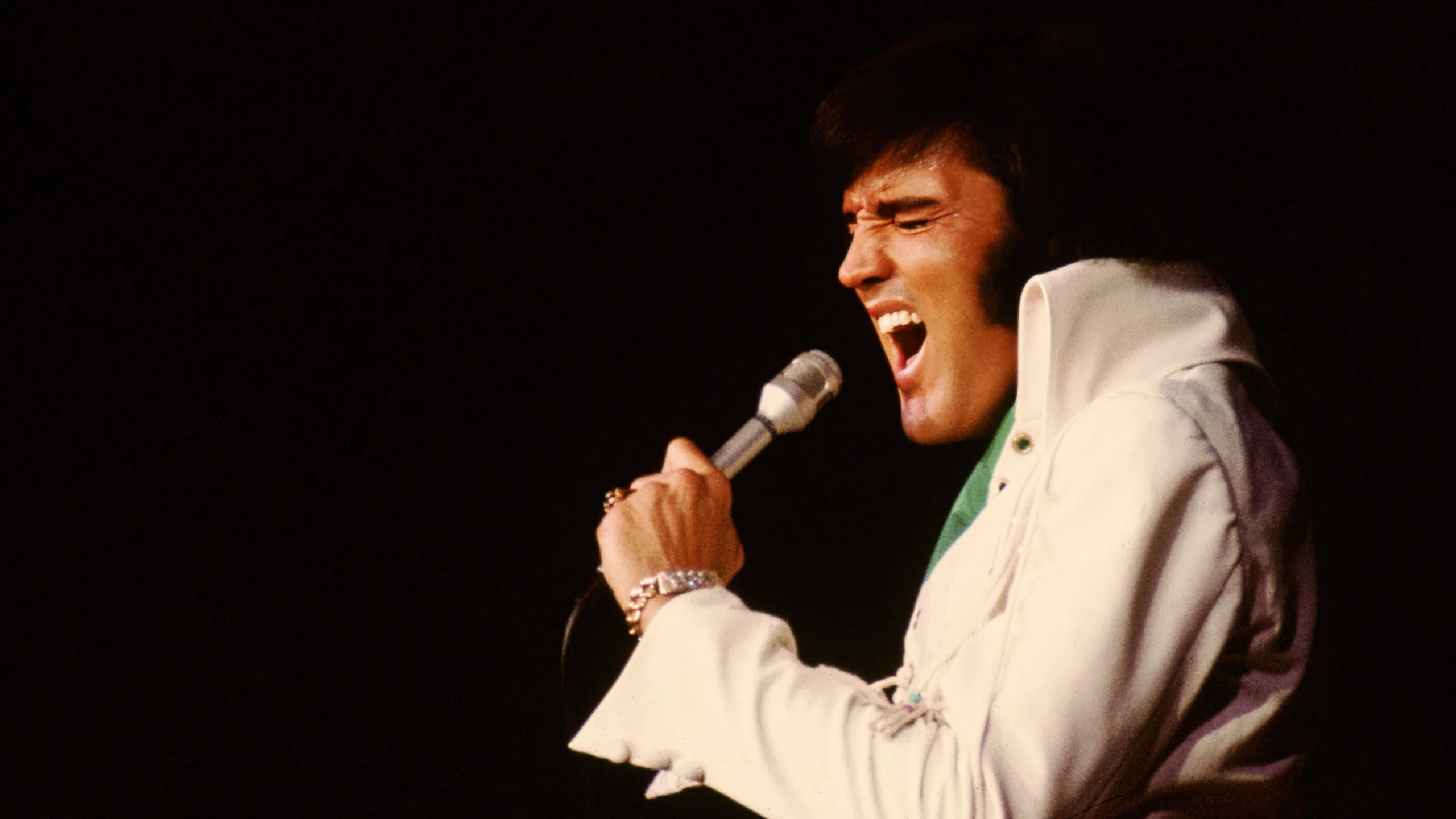 „EPiC“: Luhrmann setzt Elvis Presley ein episches Denkmal