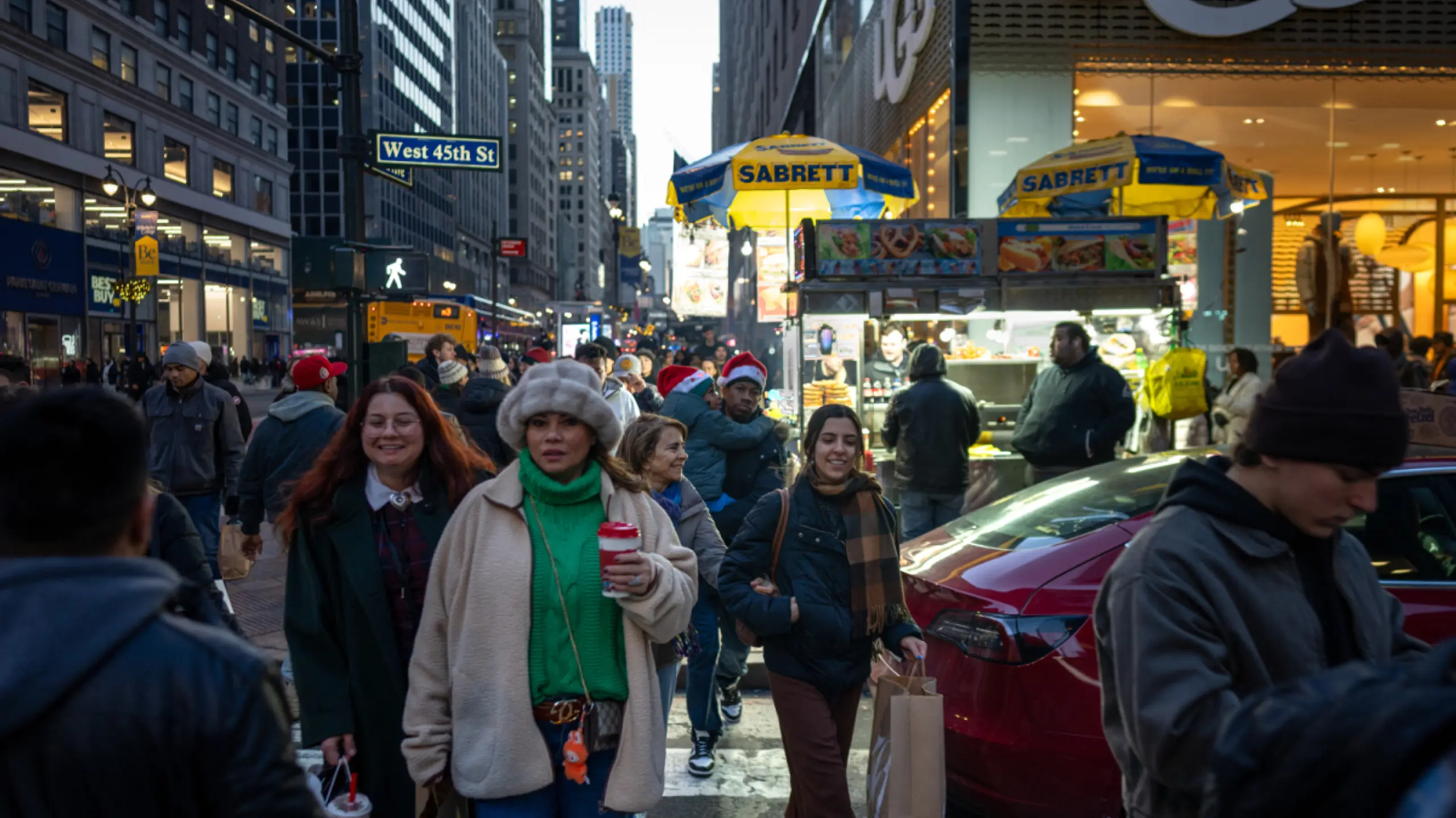 © APA/APA/GETTY IMAGES NORTH AMERICA/JEREMY WEINE Erwartungen der Konsumenten verbessern sich