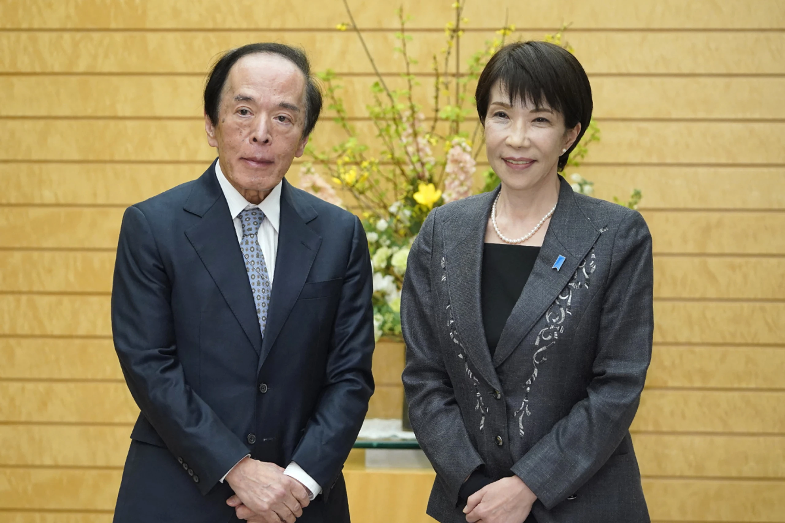 Ministerpräsidentin Takaichi übt Druck auf Notenbankchef Ueda aus