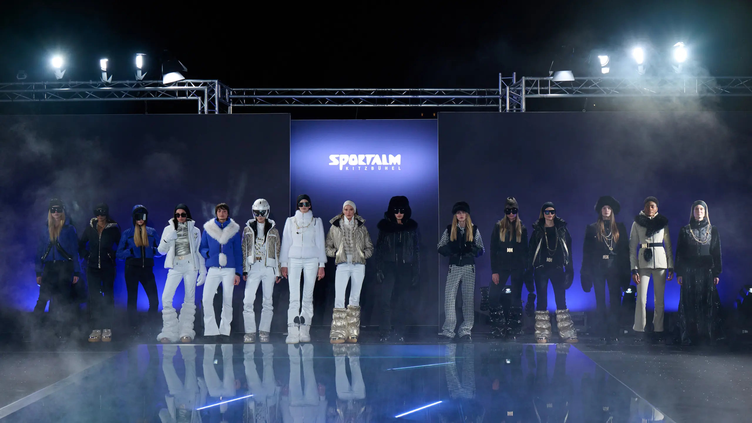 Frauen in Winter Outfits