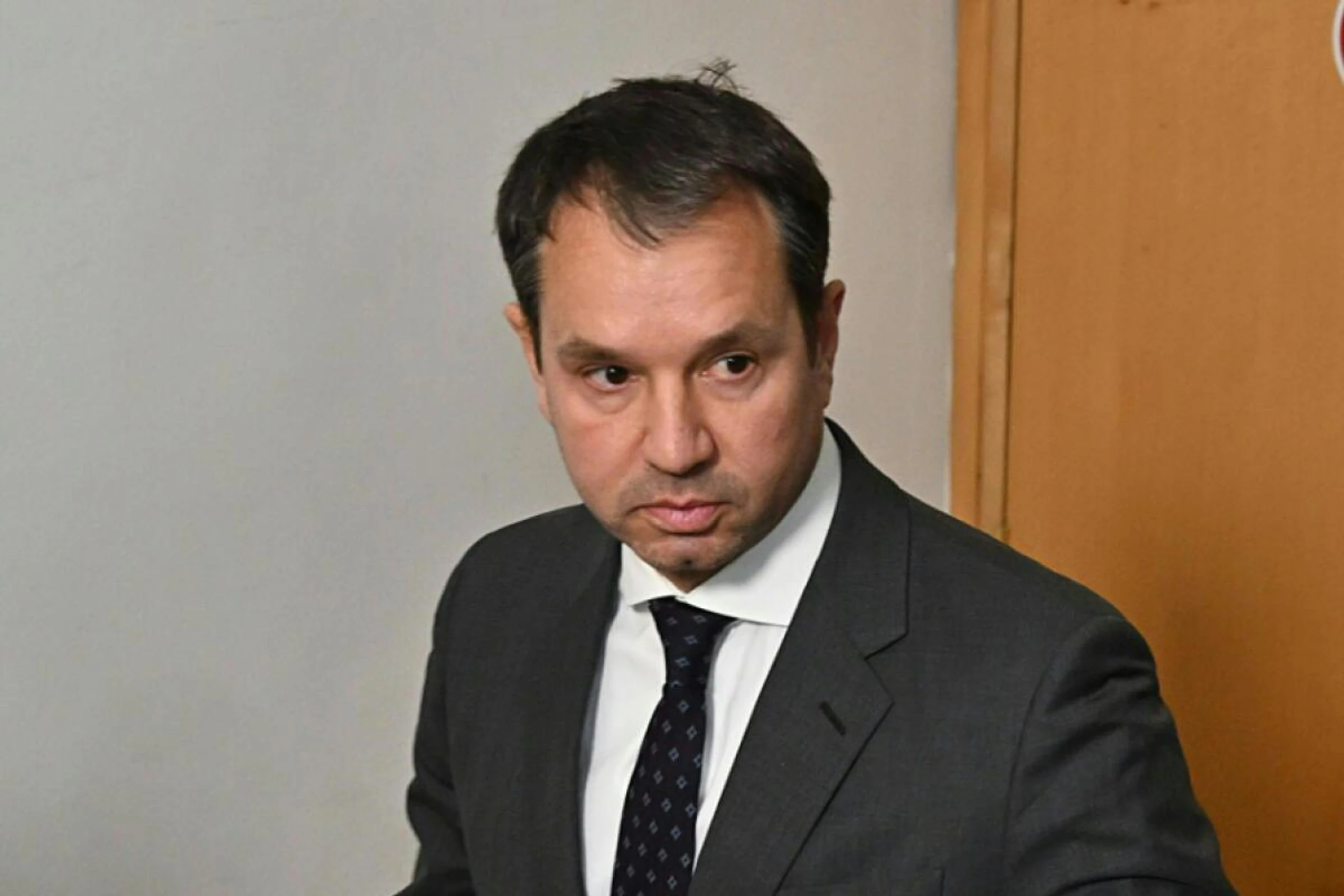 Thomas Schmid vor Verhandlungsbginn