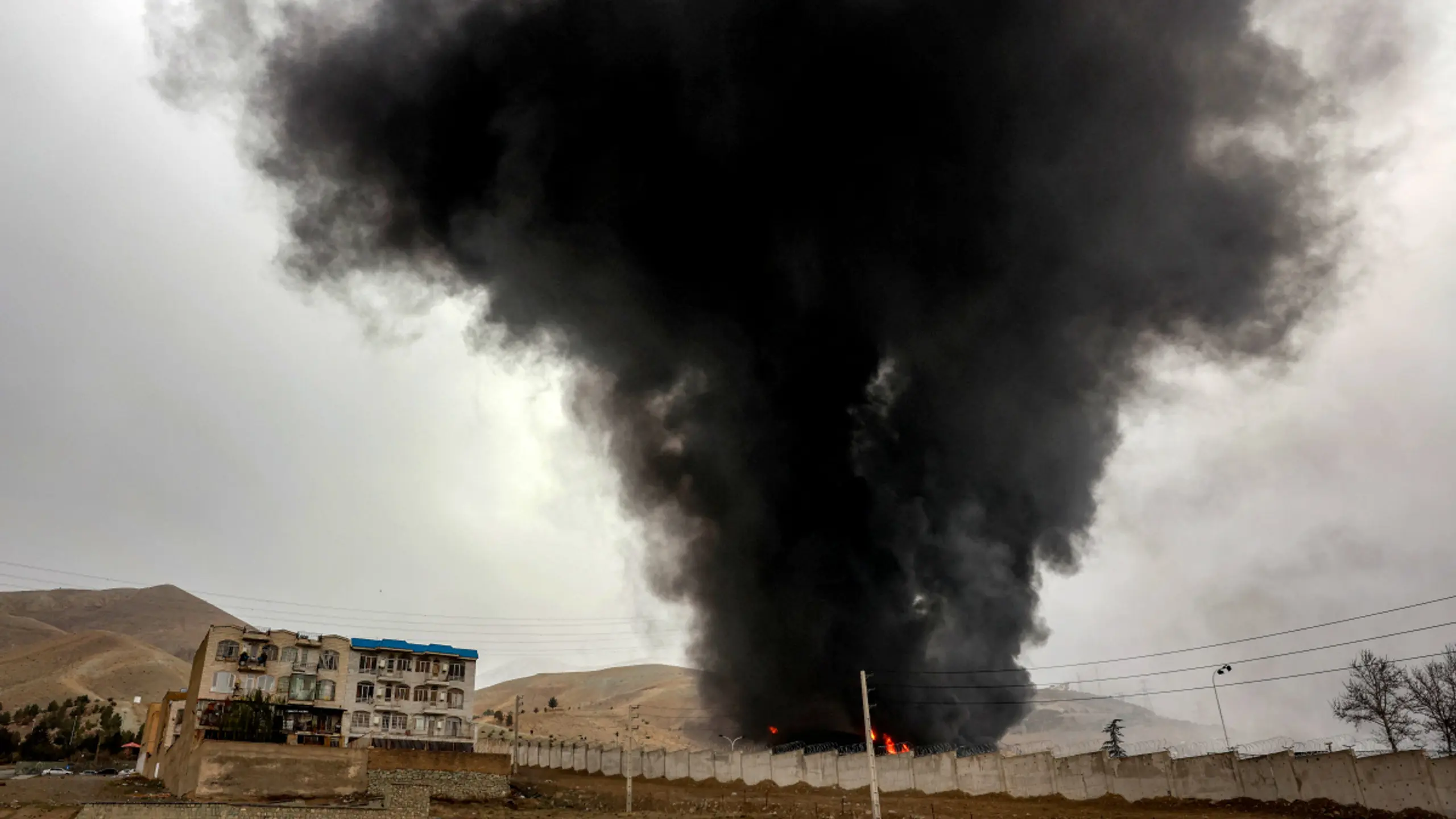 © APA/APA/AFP/- Der Krieg im Iran trifft auch die Öl-Industrie