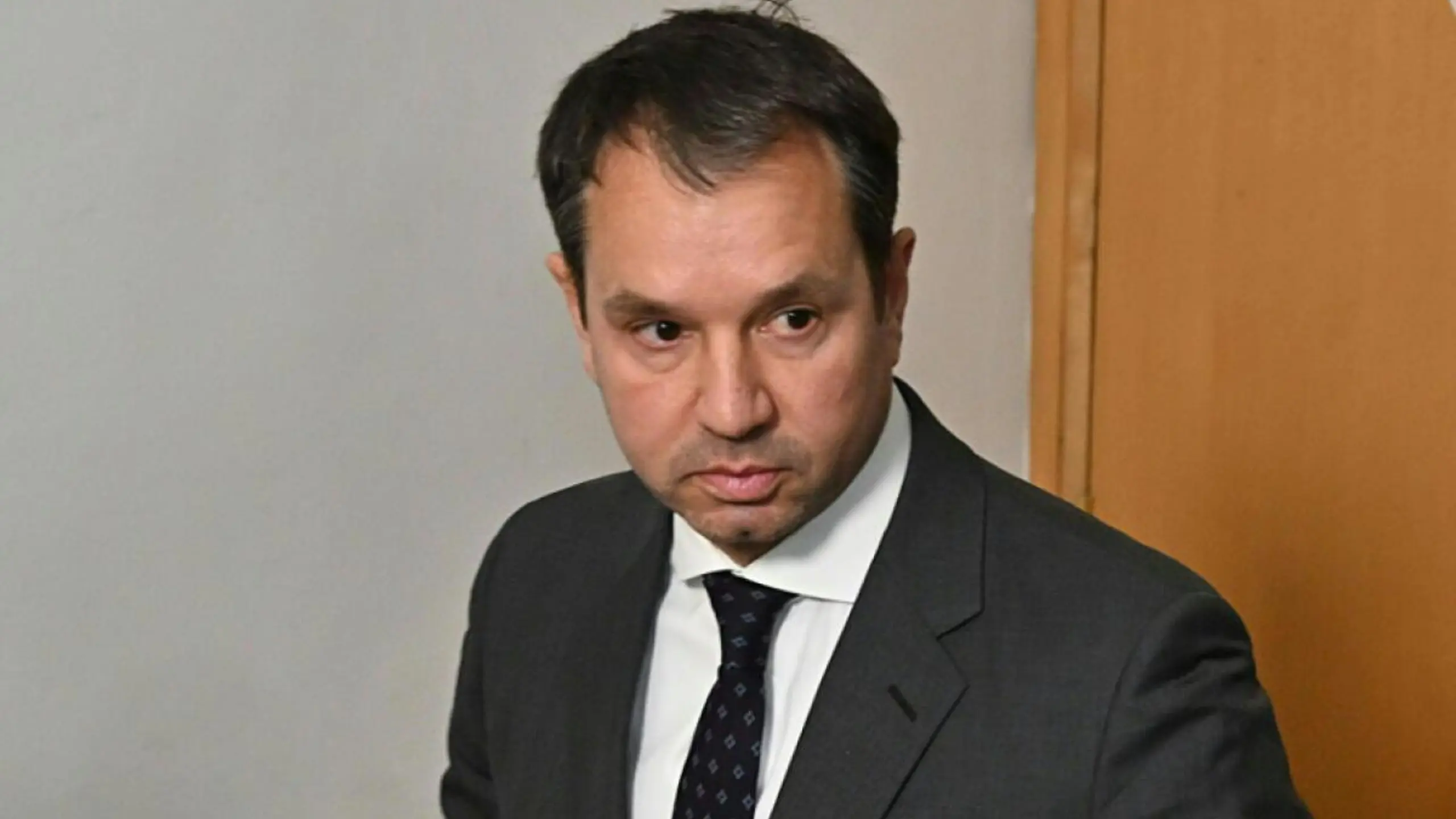 Thomas Schmid vor Verhandlungsbginn