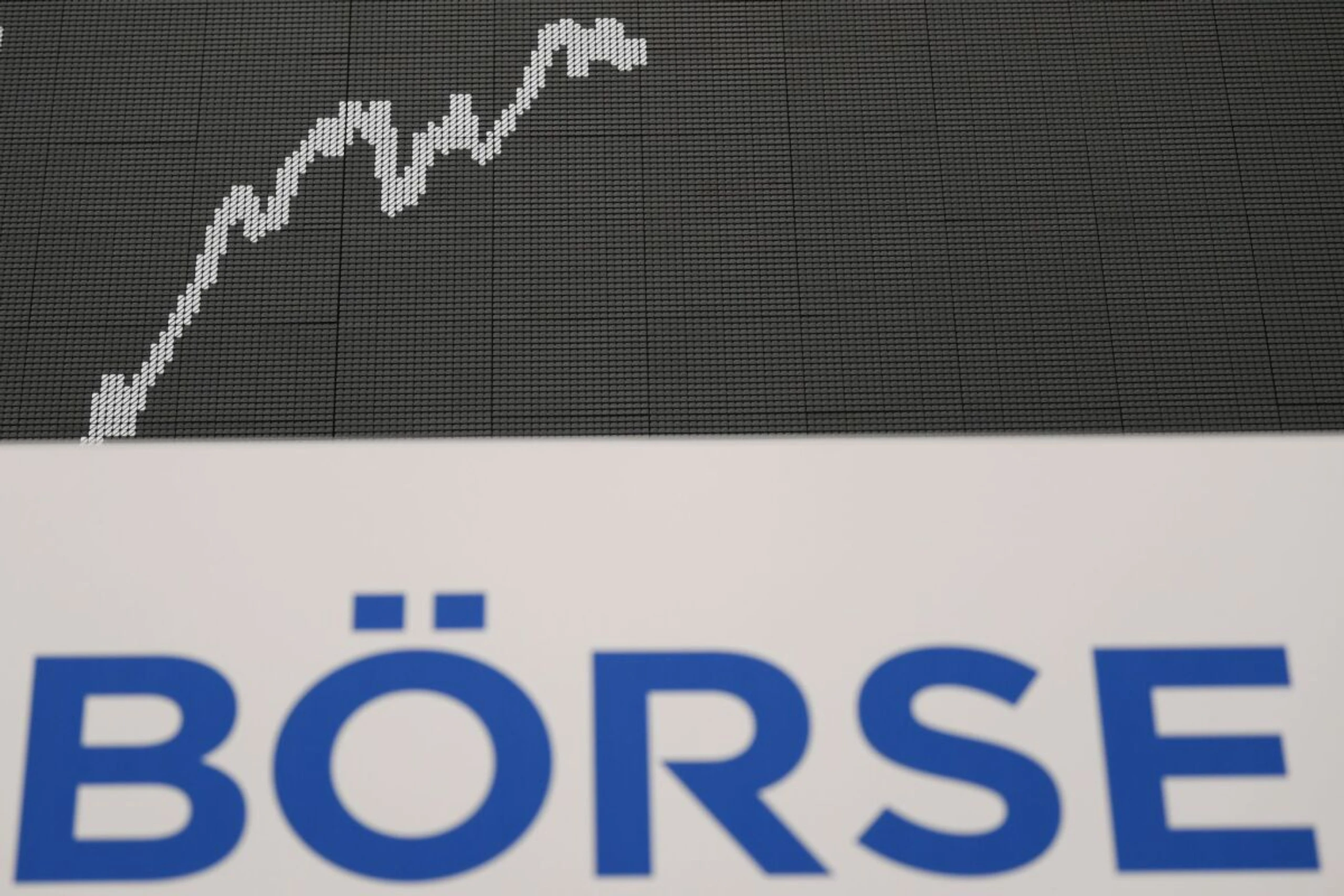 ++ ARCHIVBILD ++ Die Kurve zeigt wieder nach oben