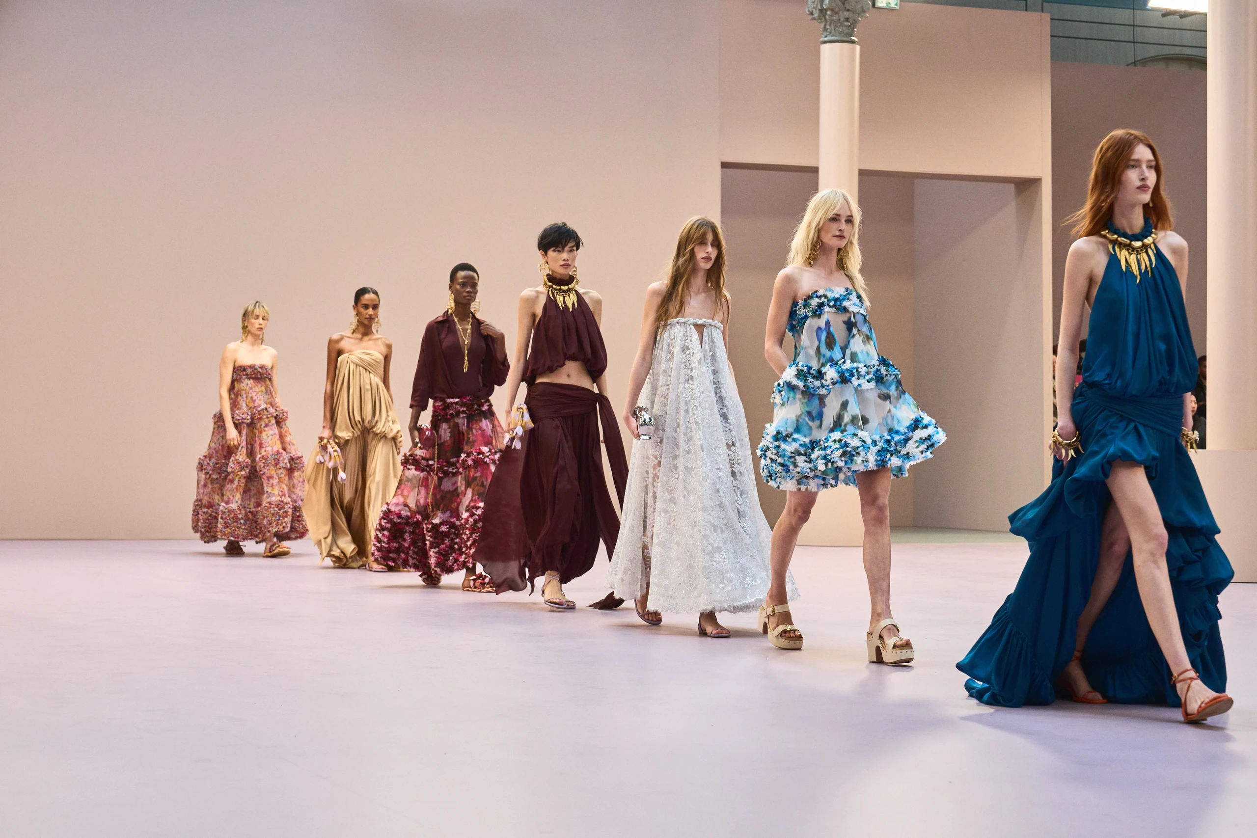 Endlich Frühling: Mode 2026 in voller Blüte