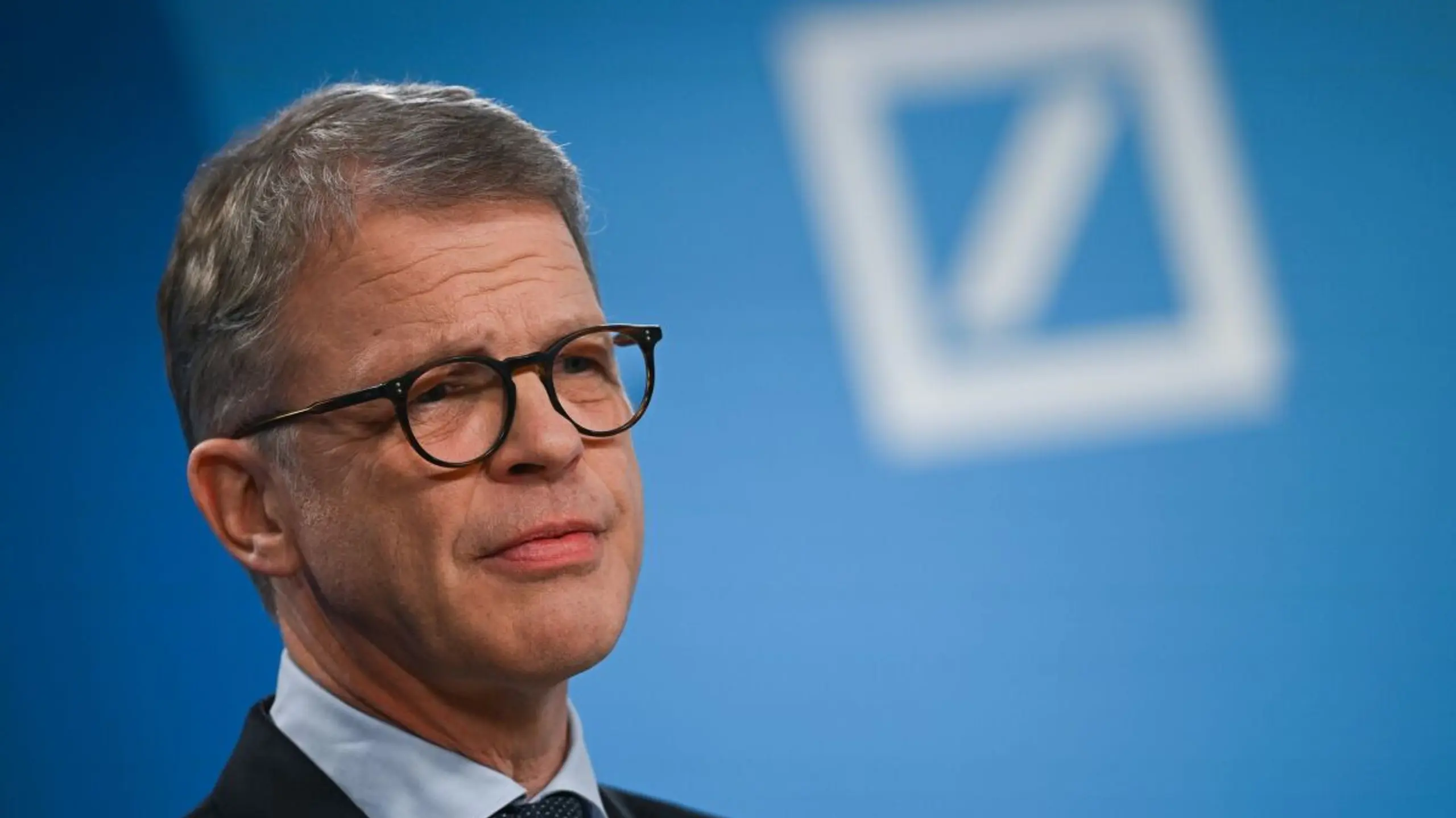 ++ ARCHIVBILD ++ Vorstandschef Sewing erhält knapp 10,5 Millionen Euro