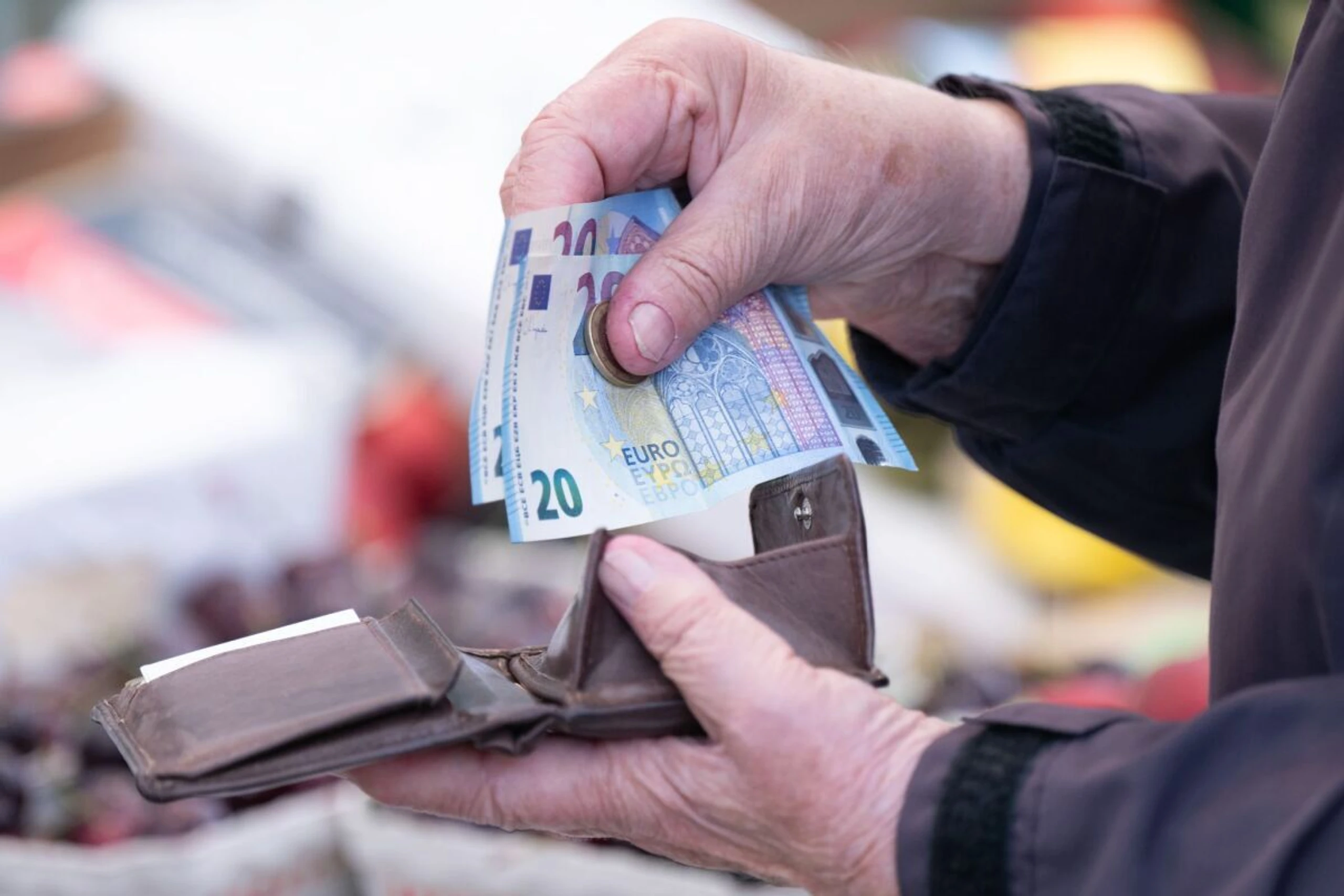 Höhere Inflation bremste den privaten Konsum