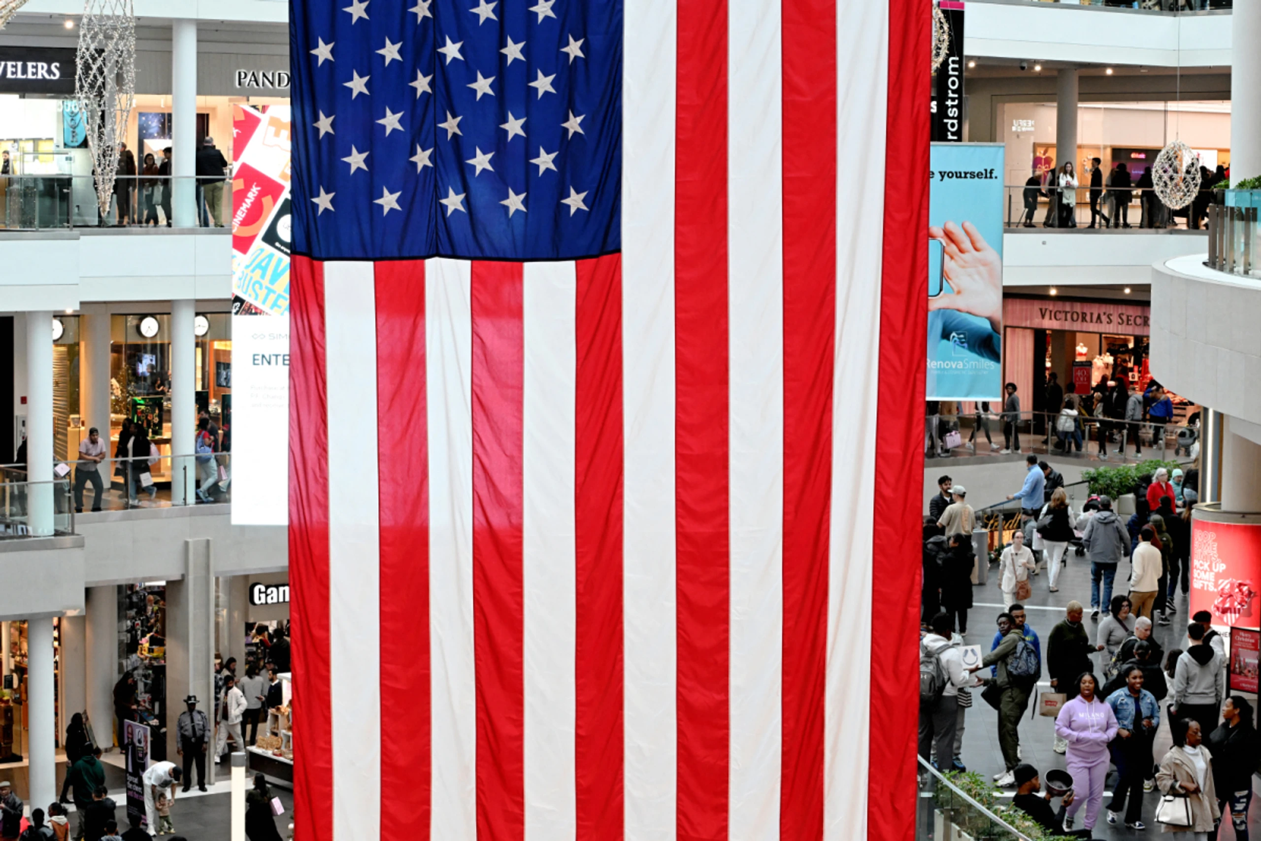 Private Konsumausgaben legten wie bereits im Vormonat um 0,4 % zu