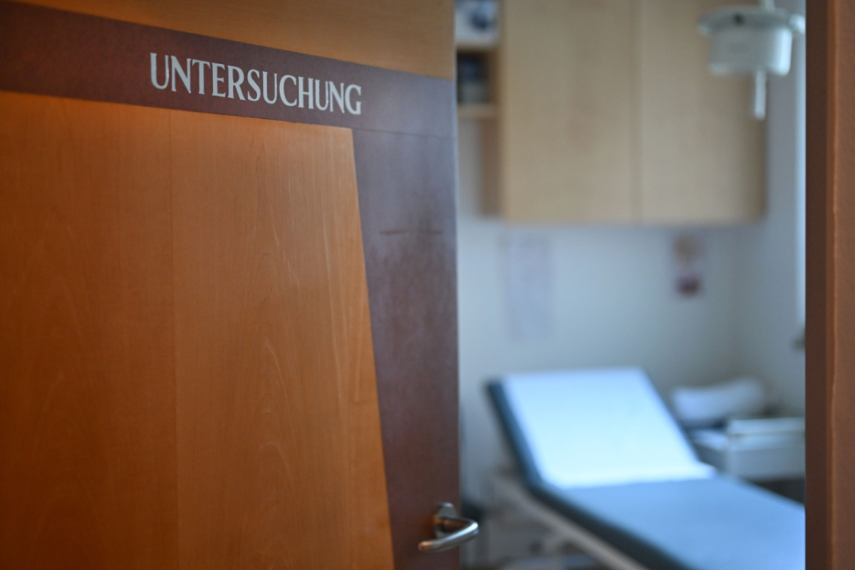 Viel Kritik: Beguachtungen zu I-Pension, Pflegegeld & Co.