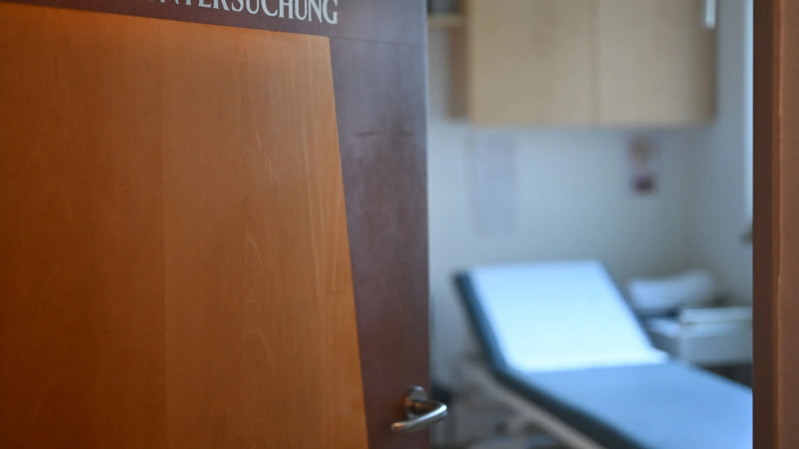 © BARBARA GINDL, THEMENBILD, APA Viel Kritik: Beguachtungen zu I-Pension, Pflegegeld & Co.