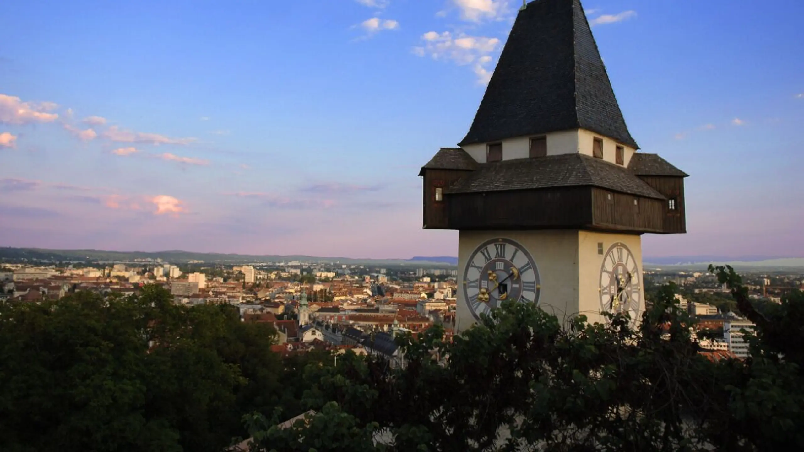 © THEMENBILD, Barbara Gindl, APA KPÖ liegt bei Umfragen zur Graz-Wahl klar auf dem ersten Platz