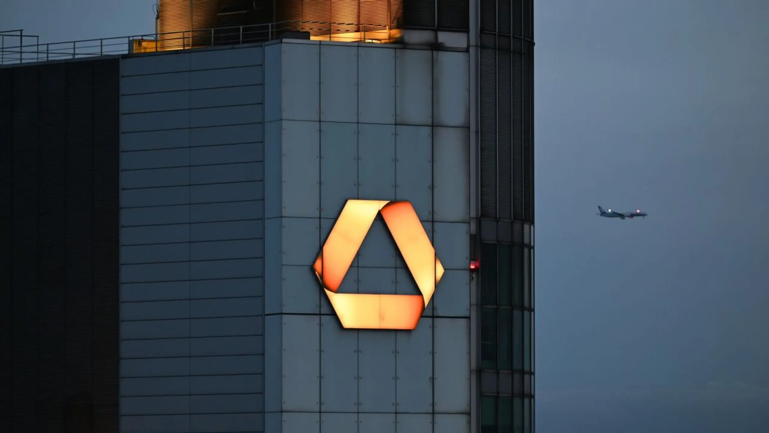 © Arne Dedert, dpa, APA Unicredit will Commerzbank übernehmen