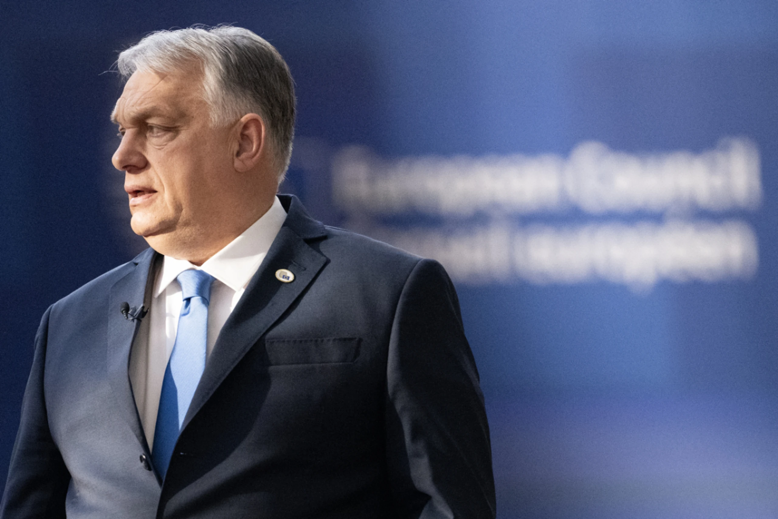 Orbán mit Vorwurf von "nicht rationalem" Verhalten konfrontiert