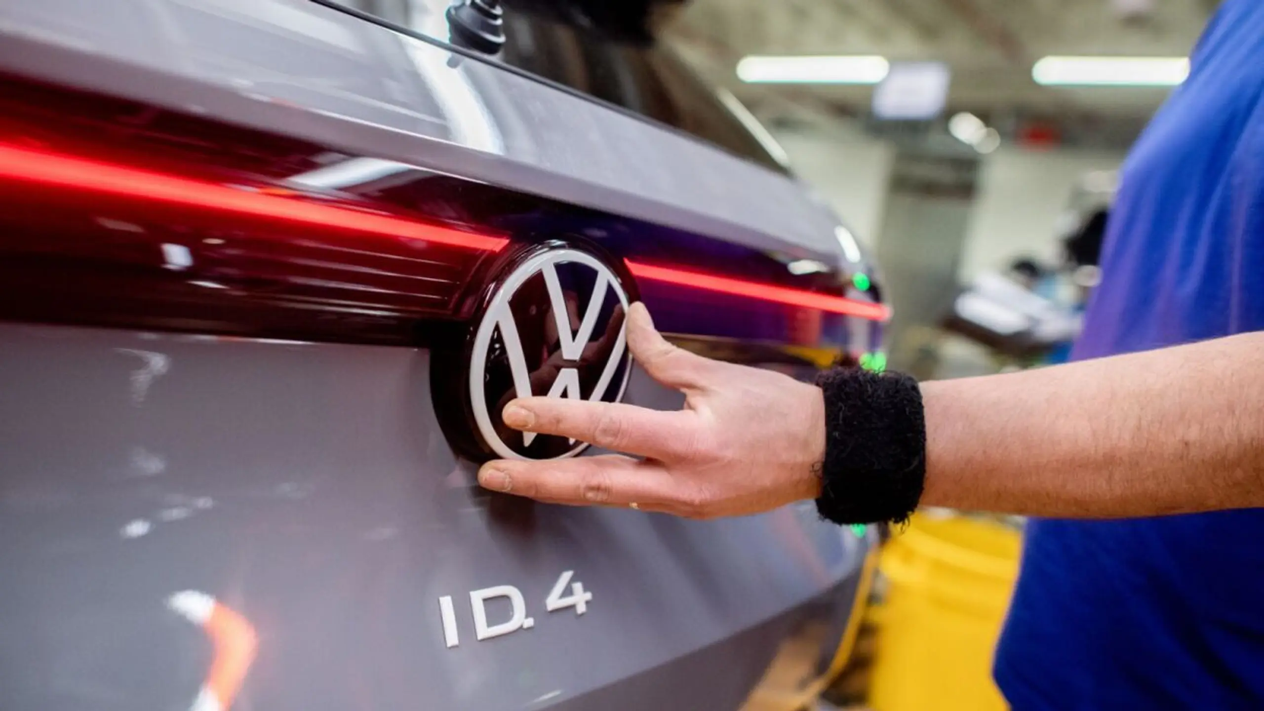 © Hauke-Christian Dittrich, dpa, APA ++ ARCHIVBILD ++ Mitarbeiter dürfen sich über unerwartete Prämie freuen