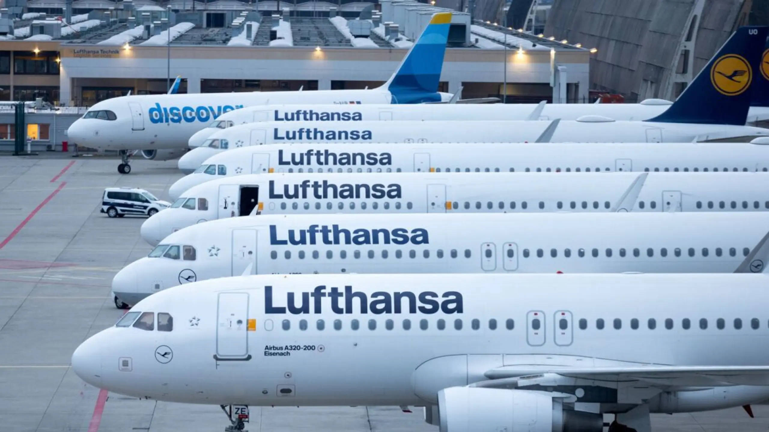 © Lando Hass, dpa, APA ++ ARCHIVBILD ++ Hoffnung für Lufthansa-Passagiere kurz vor den Osterferien