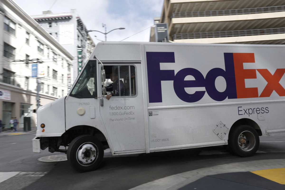 FedEx profitierte von einem gestiegenen Paketaufkommen in den USA