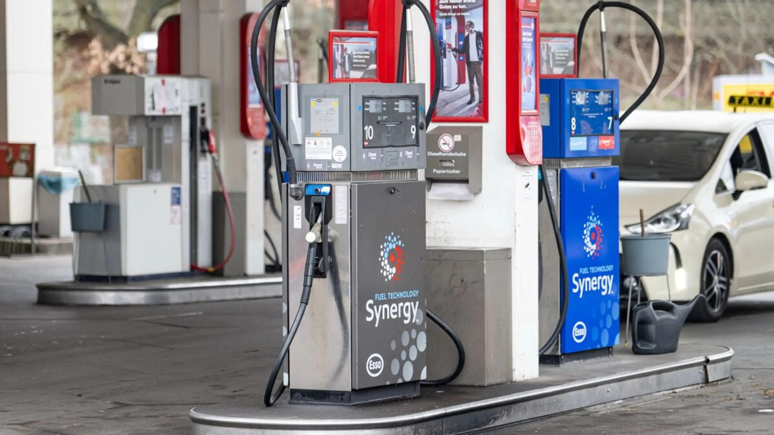 © Fabian Sommer, dpa, APA ++ ARCHIVBILD ++ Höhere Preise für Kraftstoffe