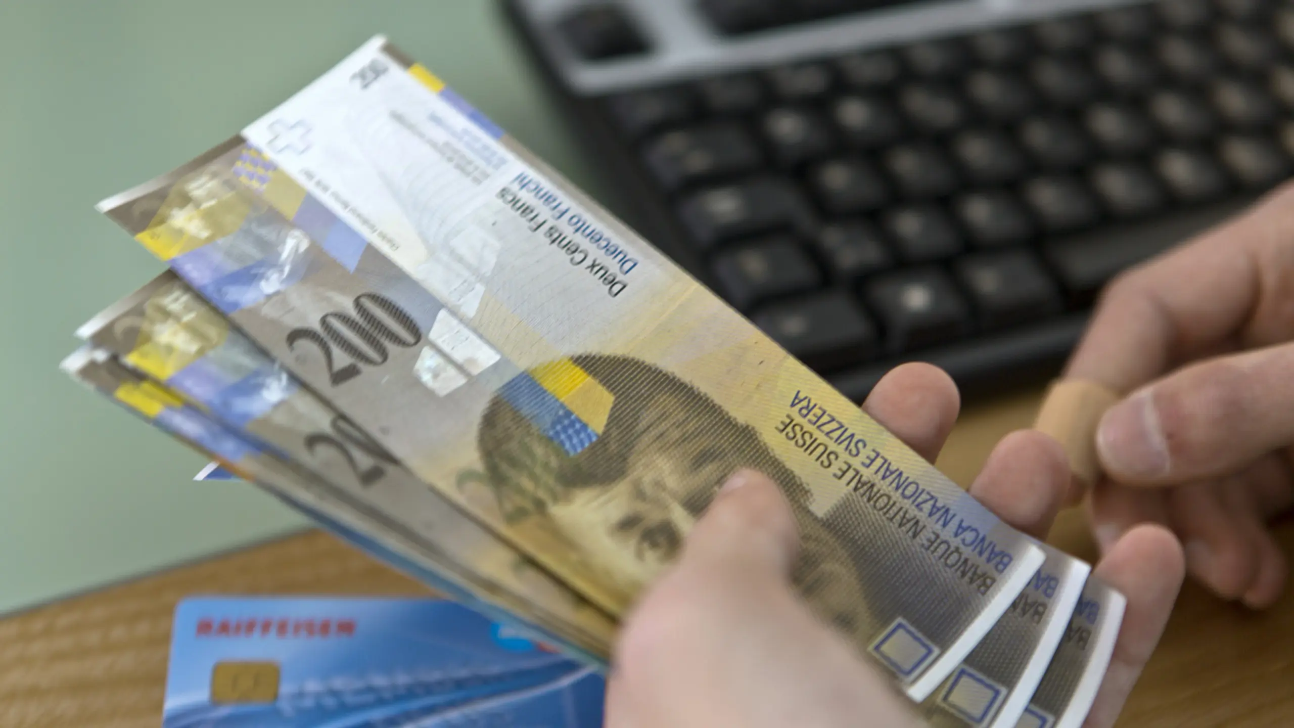 © KEYSTONE, MARTIN RUETSCHI, APA Schweizer Konjunktur im Tief