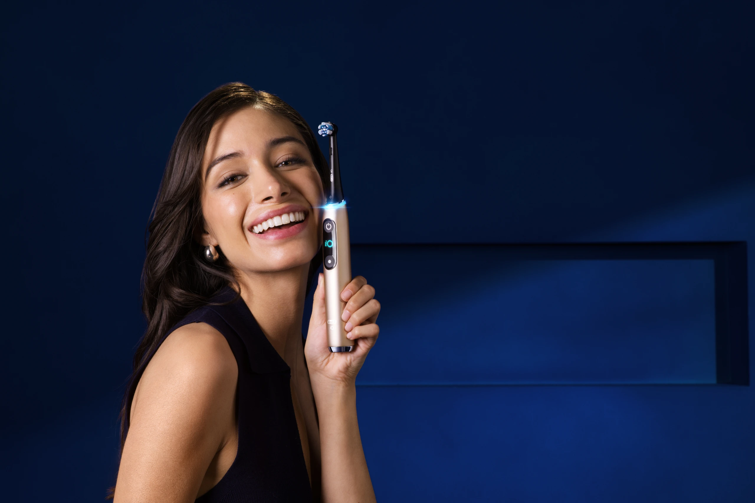 Oral-B iO10 Gold elektrische Zahnbürste gewinnen