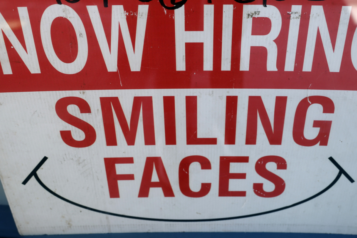 Erstanträge stiegen in der Vorwoche um 5.000 auf 210.000