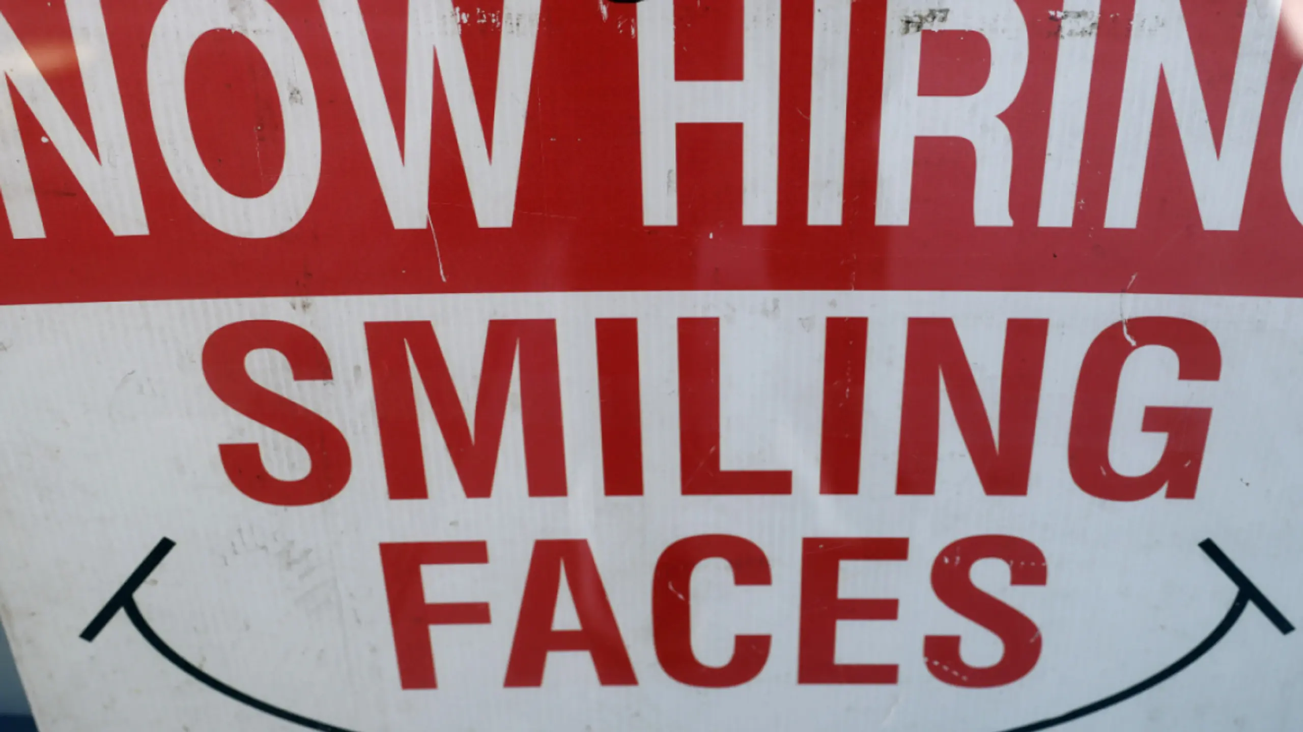 © GETTY IMAGES NORTH AMERICA, Mario Tama, Apa Erstanträge stiegen in der Vorwoche um 5.000 auf 210.000