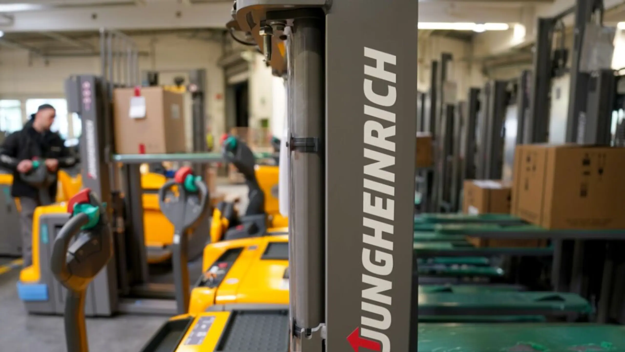 © DPA, Marcus Brandt, Apa ++ ARCHIVBILD ++ Jungheinrich mit kräftigen Gewinneinbußen