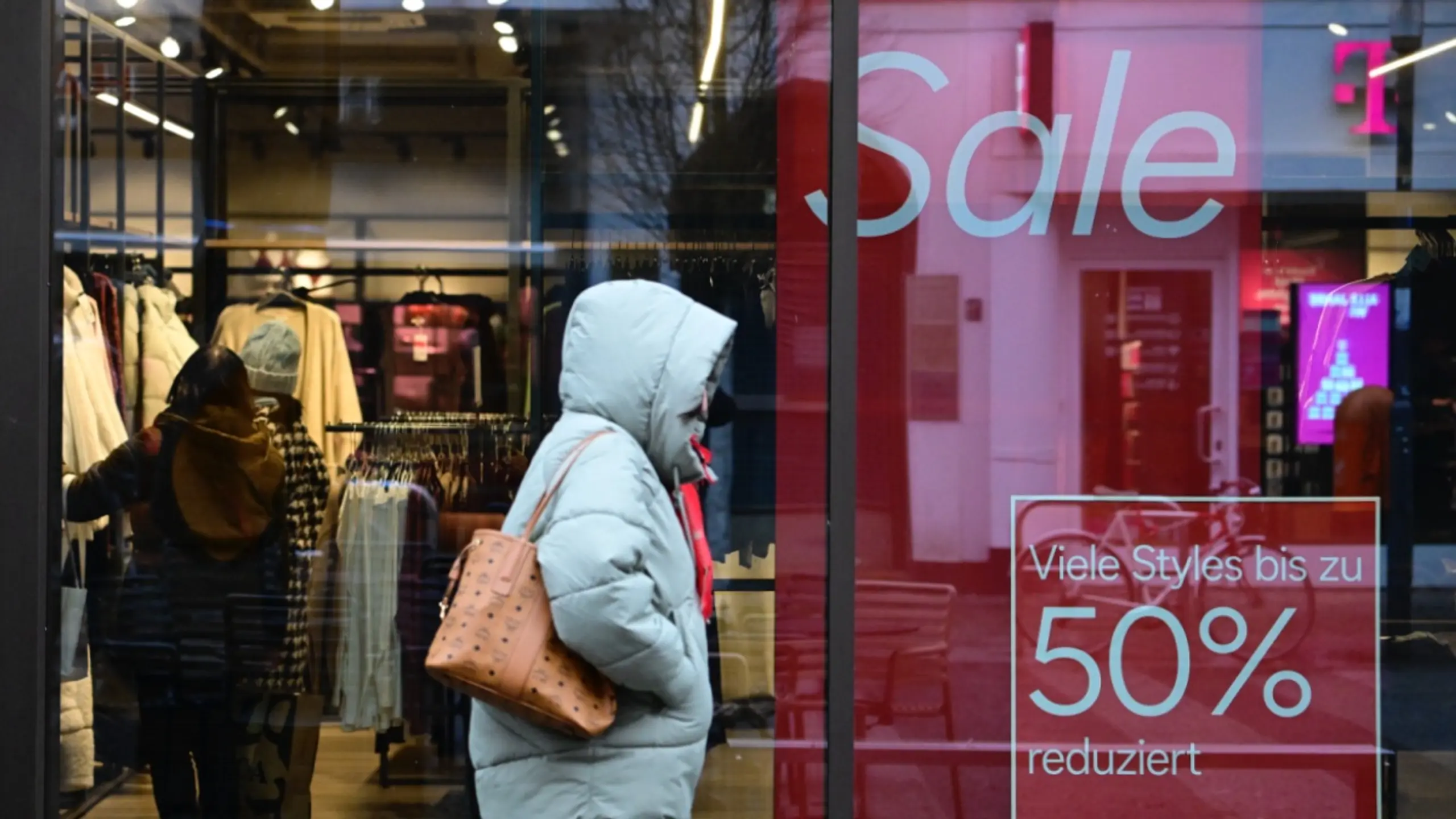 © AFP, TOBIAS SCHWARZ, Apa Umsätze gingen um 6 Prozent zurück