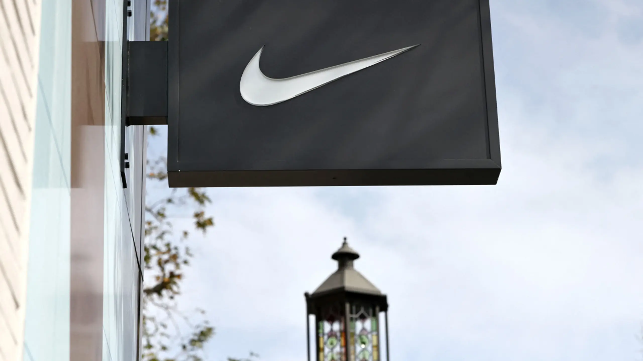 Gewinn je Aktie übertrifft Erwartungen