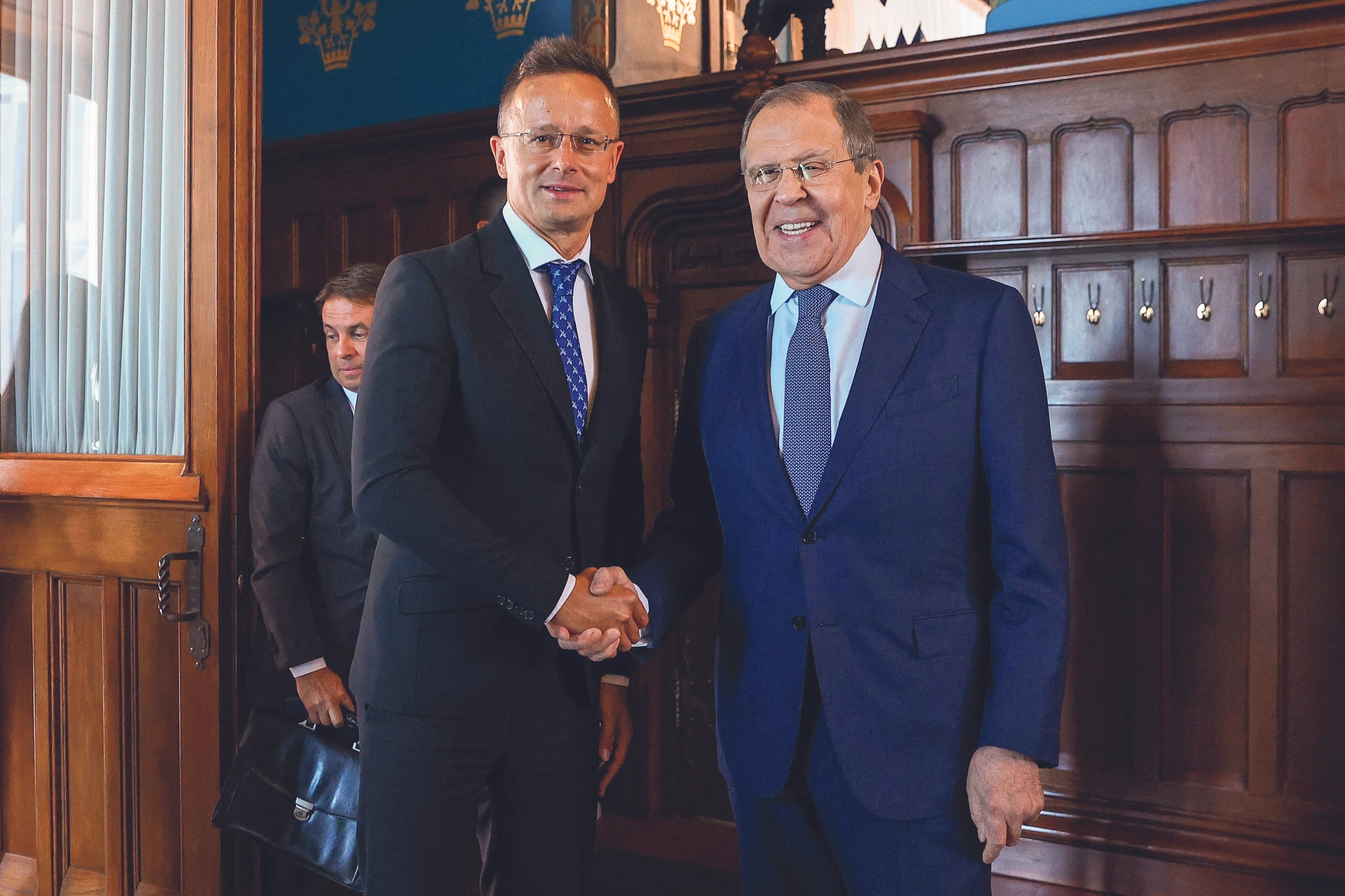 Ungarns Außenminister als Moskaus Maulwurf in Brüssel