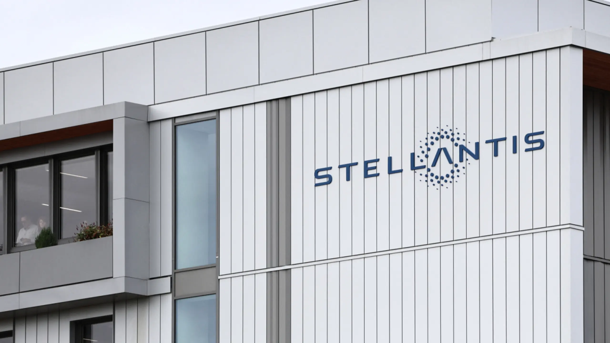 © AFP, THIBAUD MORITZ, Apa In Österreich sind rund 10.600 Fahrzeug betroffen