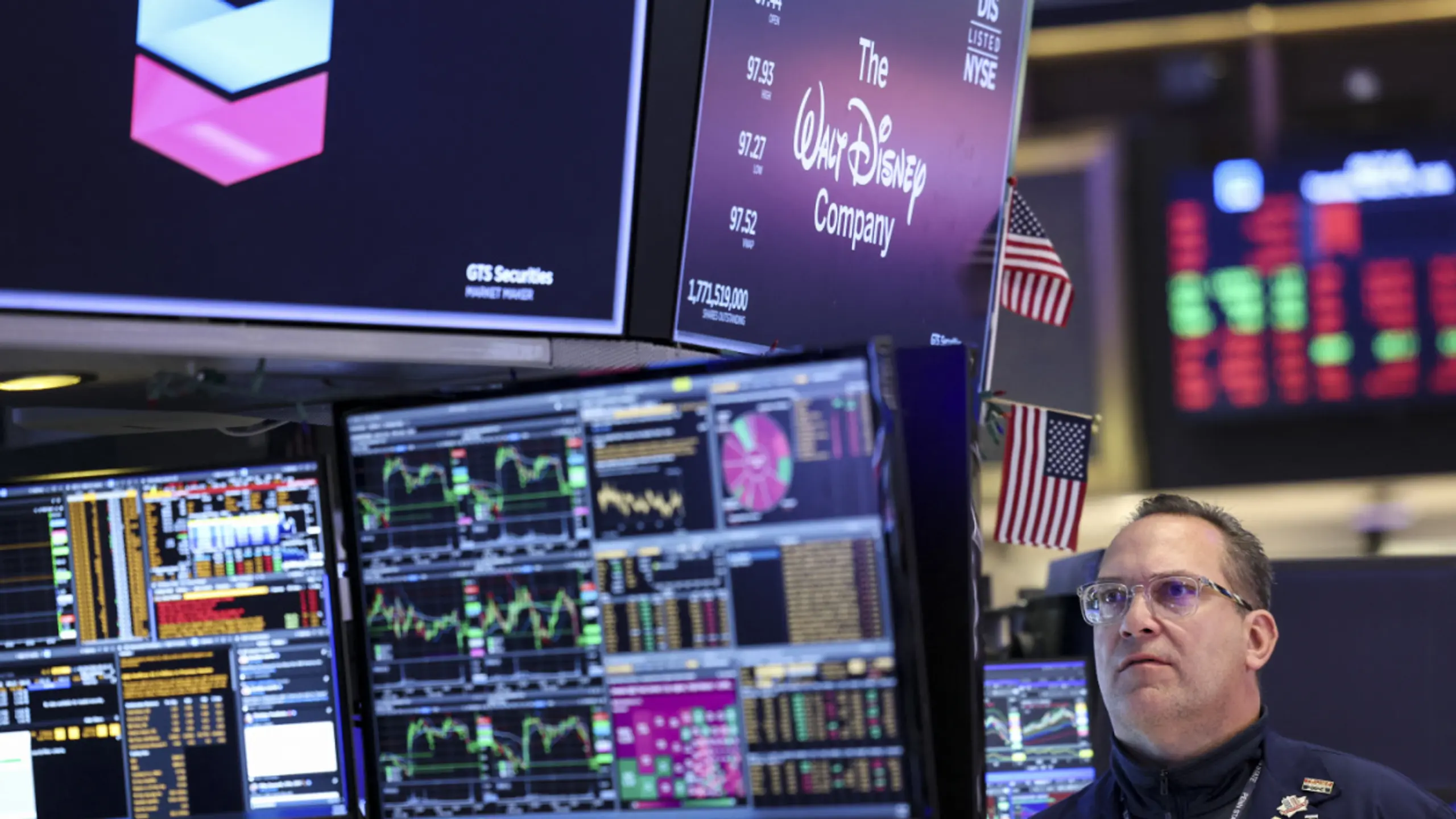 © AFP, ANGELA WEISS, Apa Ölaktien gewinnen, Techtitel unter Druck