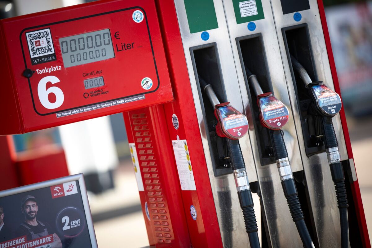 ++ ARCHIVBILD ++ Feuerpause mit Hormuz-Öffnung lässt auf Entspannung beim Tanken hoffen