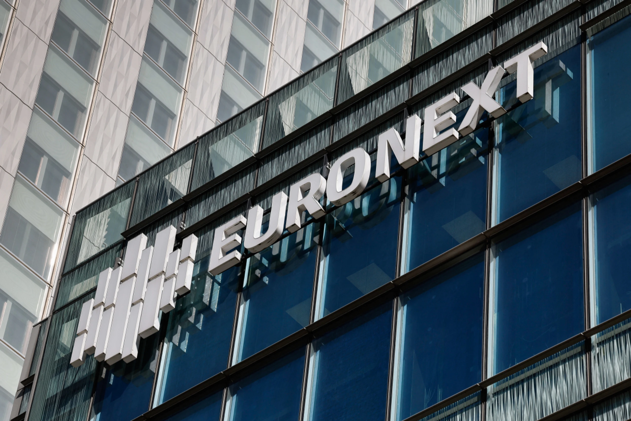 Euro-Stoxx-50 springt 4,14 Prozent hoch