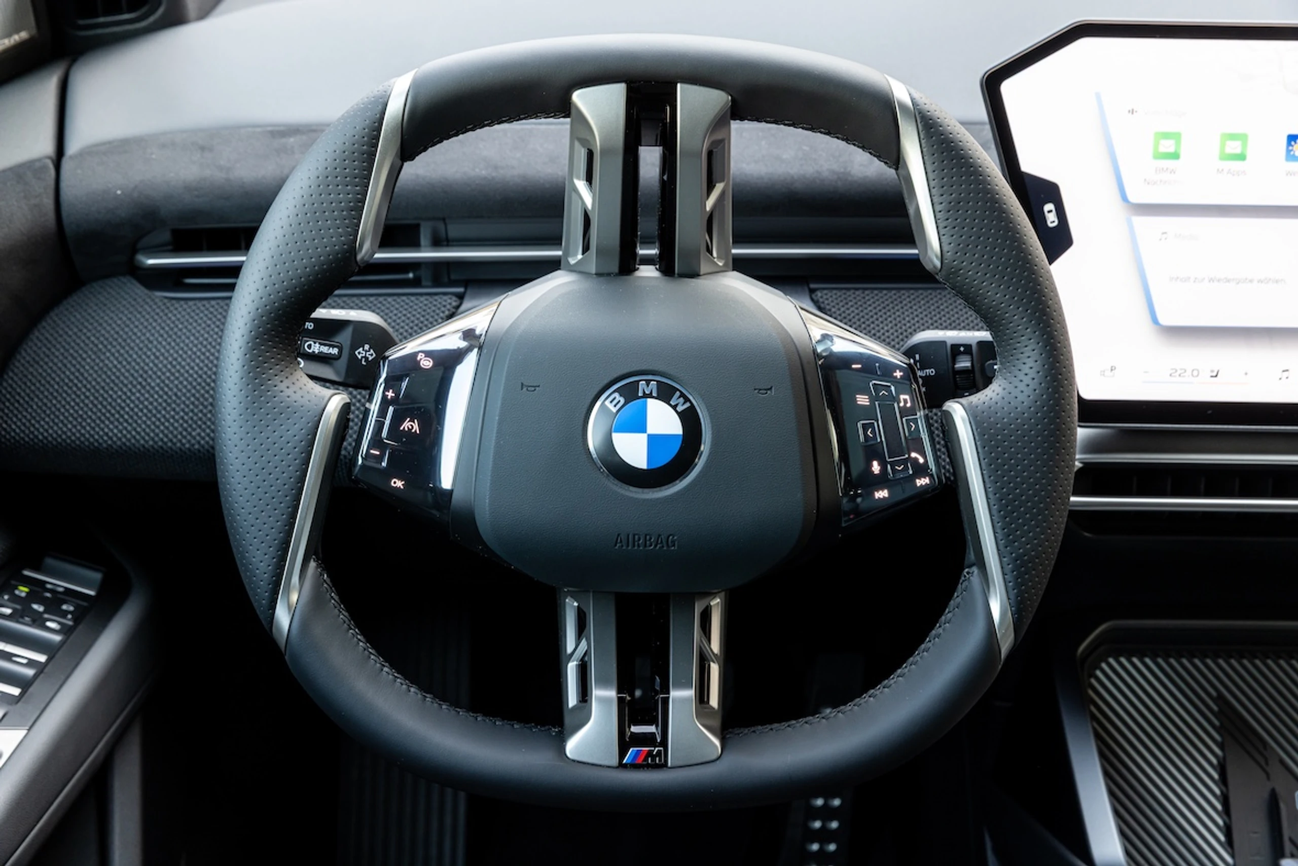 © Andreas Riedmann Blurred image background