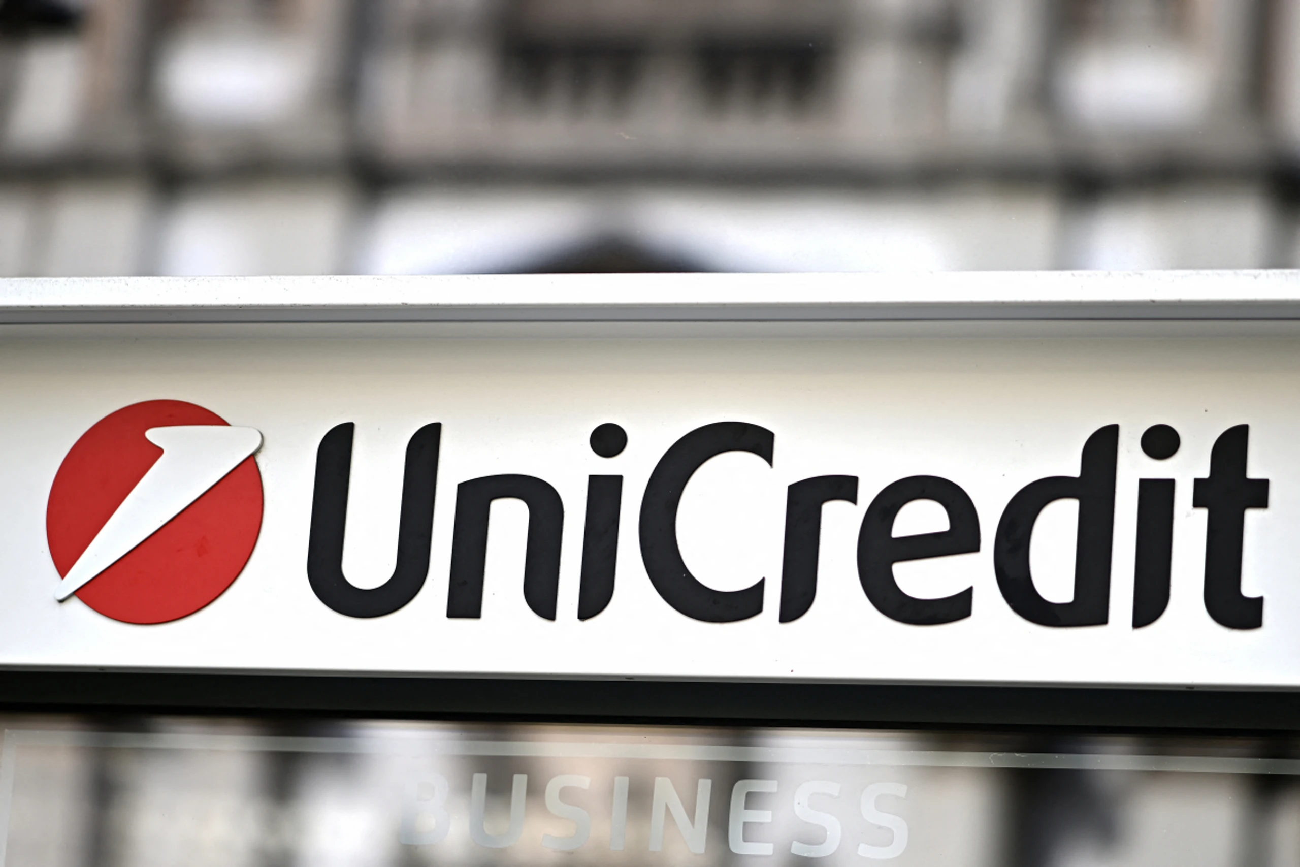 UniCredit prüft Liquidierung und Rückgabe der russischen Banklizenz